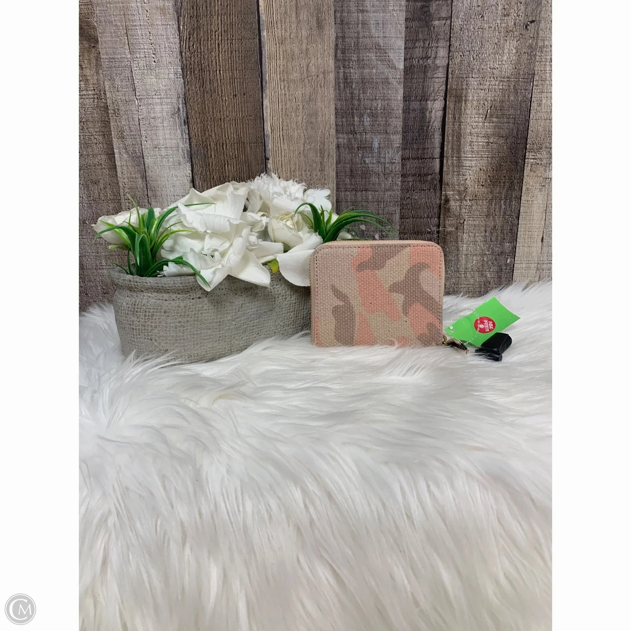 Wallet By Ed Ellen Degeneres, Size: Small
