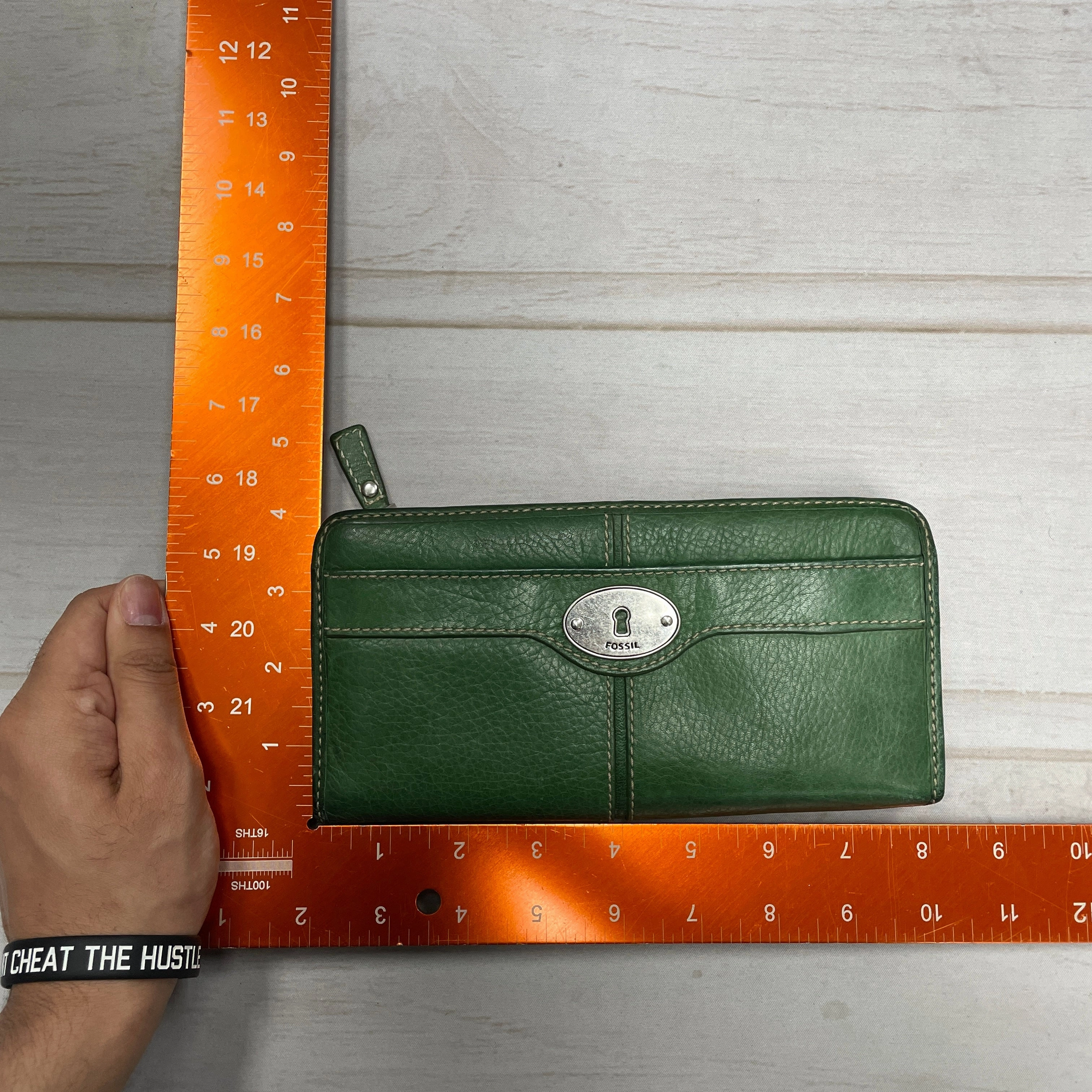 Wallet By Fossil, Size: Medium