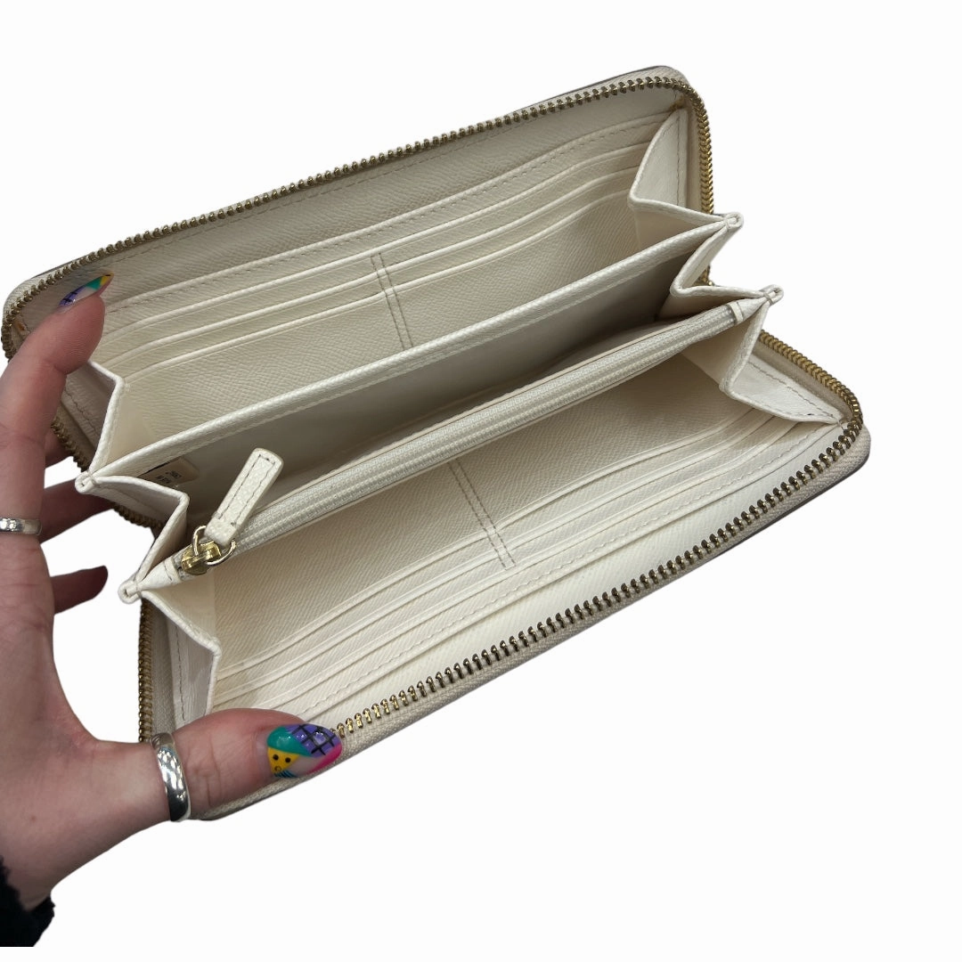 Wallet Designer By Coach  Size: Large