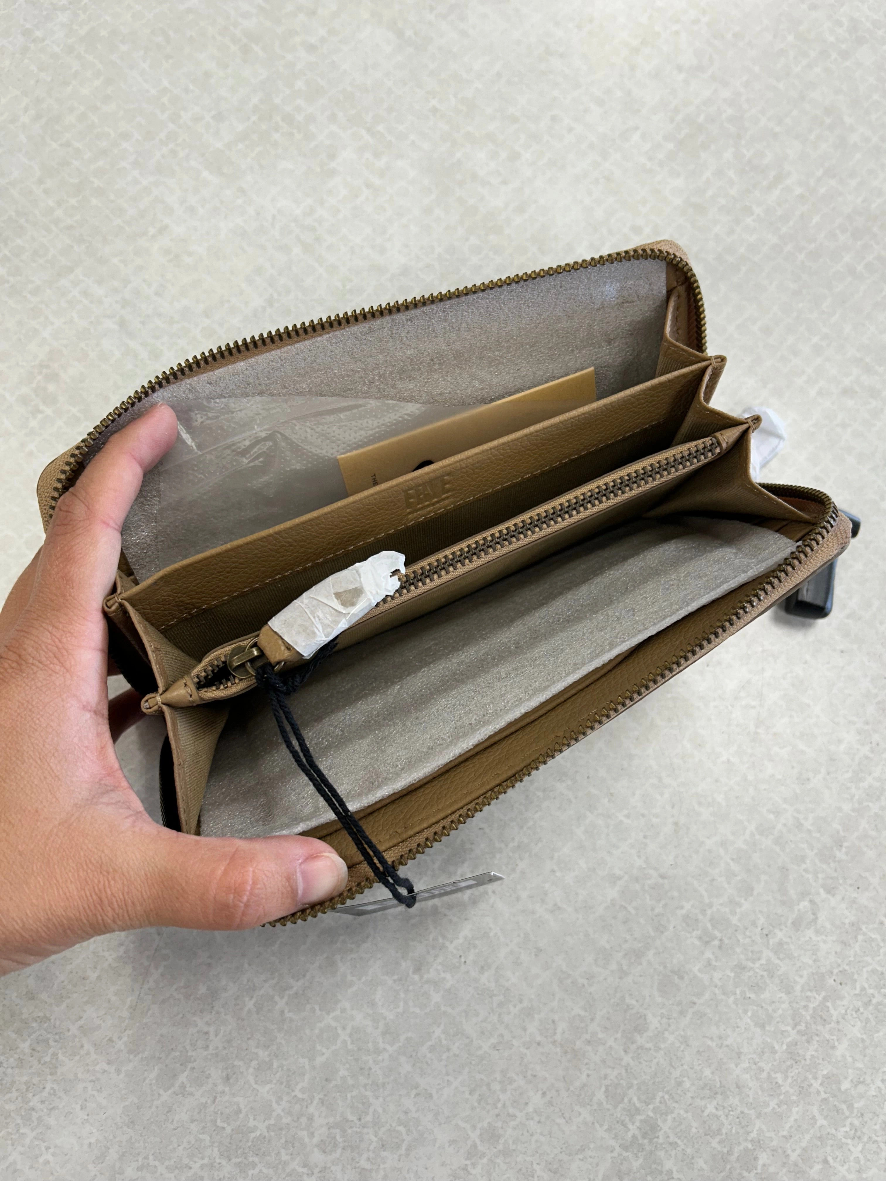 Wallet Designer By Frye In Tan, Size:Medium