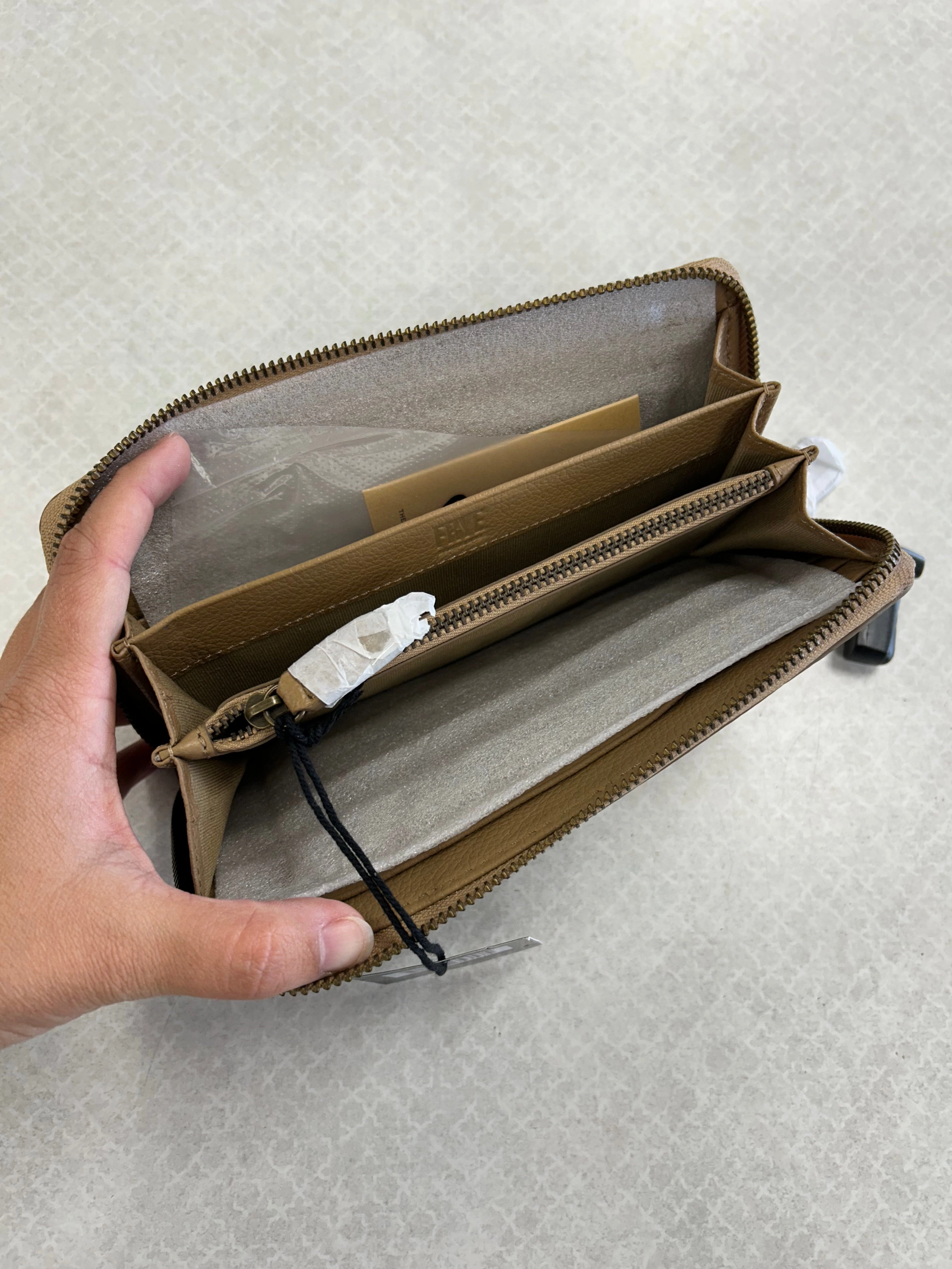 Wallet Designer By Frye In Tan, Size:Medium
