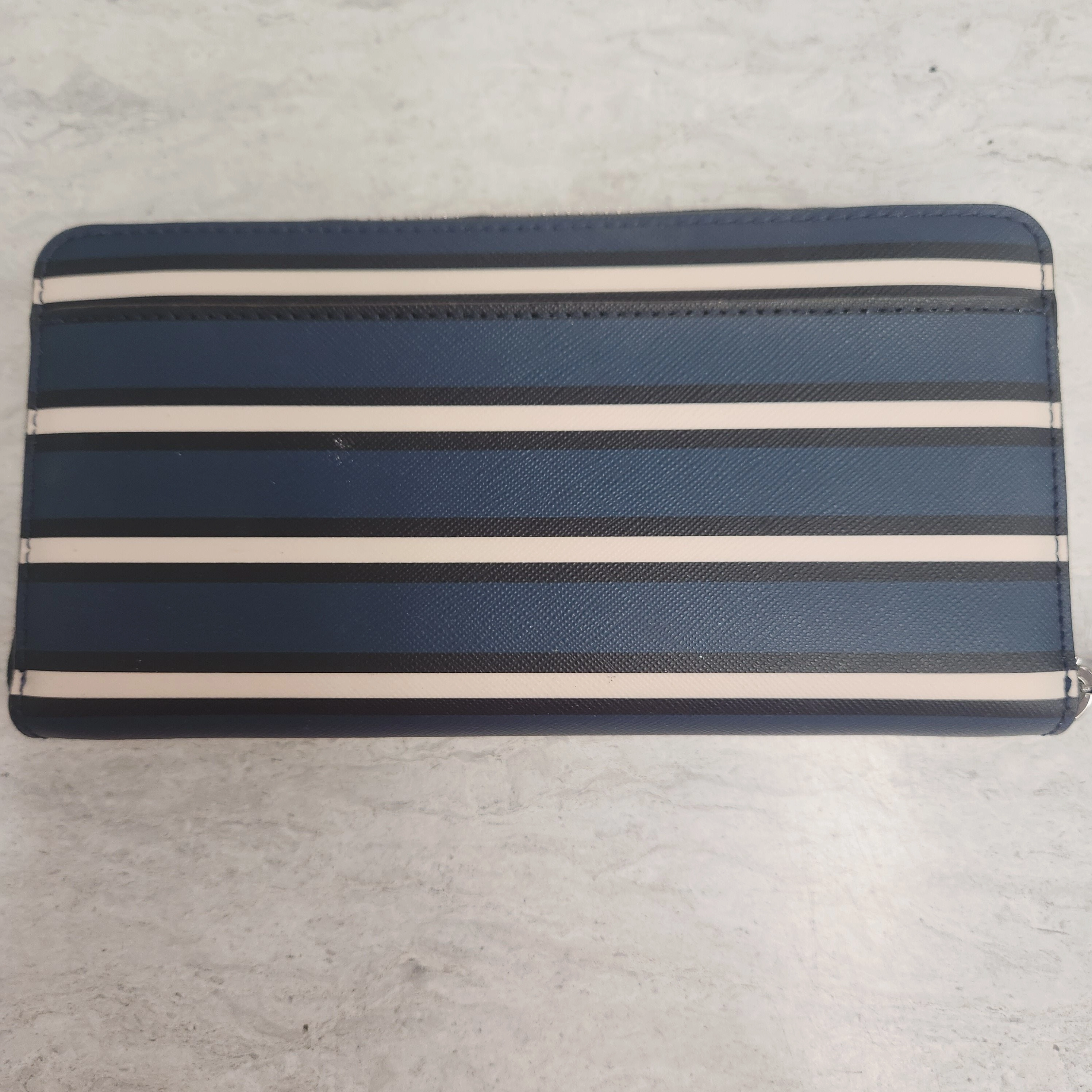 Wallet Designer By Kate Spade  Size: Large