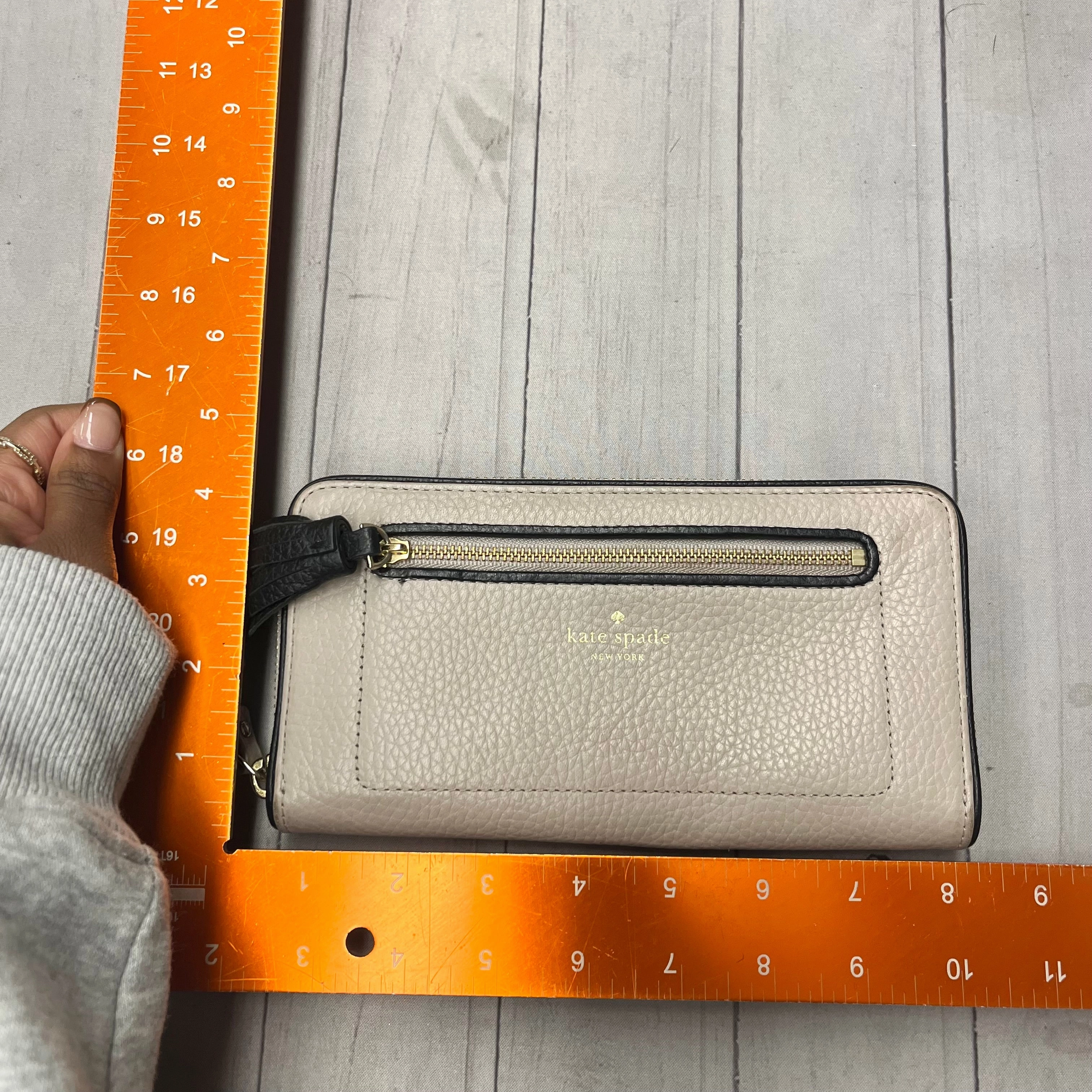 Wallet Designer By Kate Spade, Size: Medium