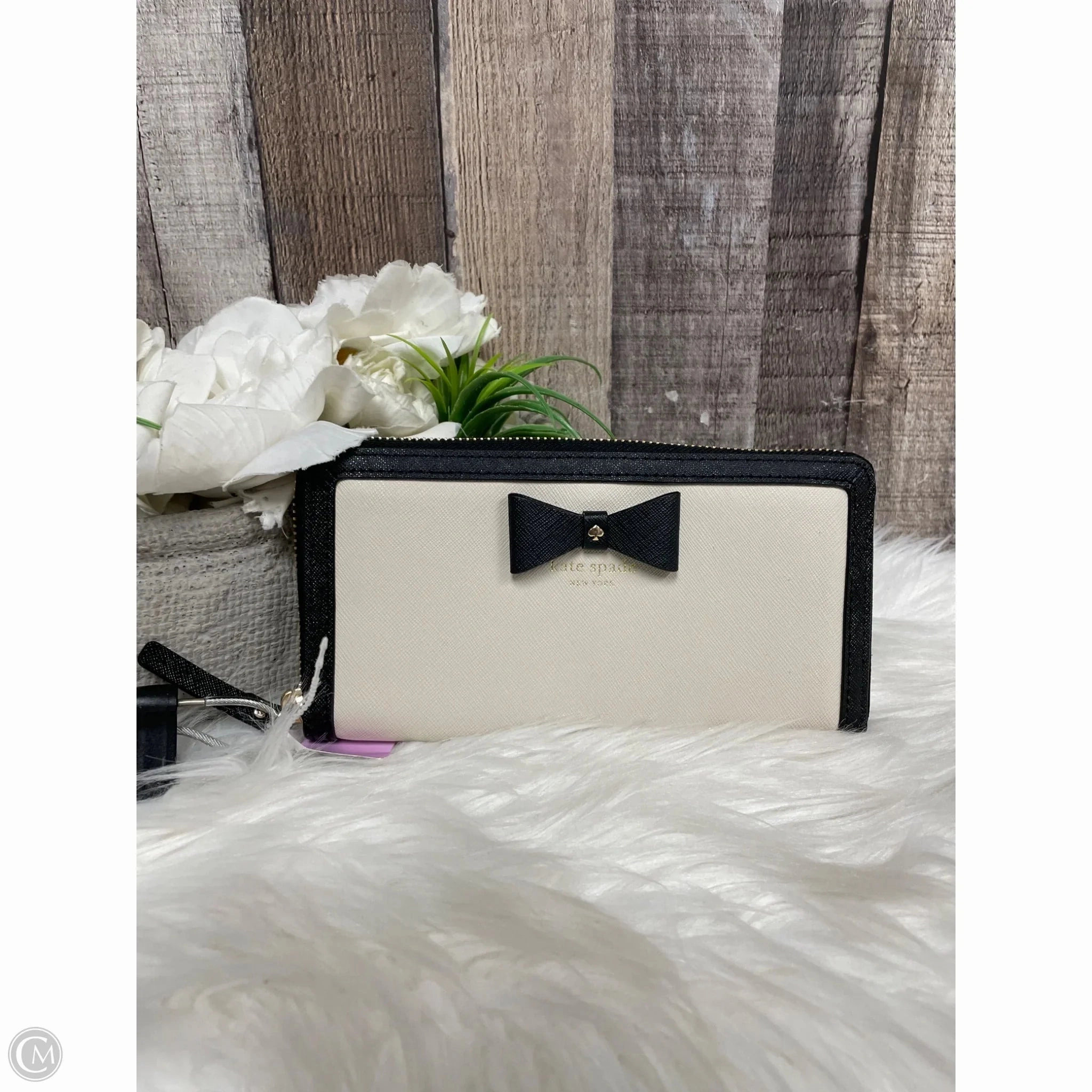 Wallet Designer By Kate Spade, Size: Medium