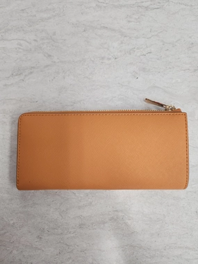 Wallet Designer By Michael Kors  Size: Large