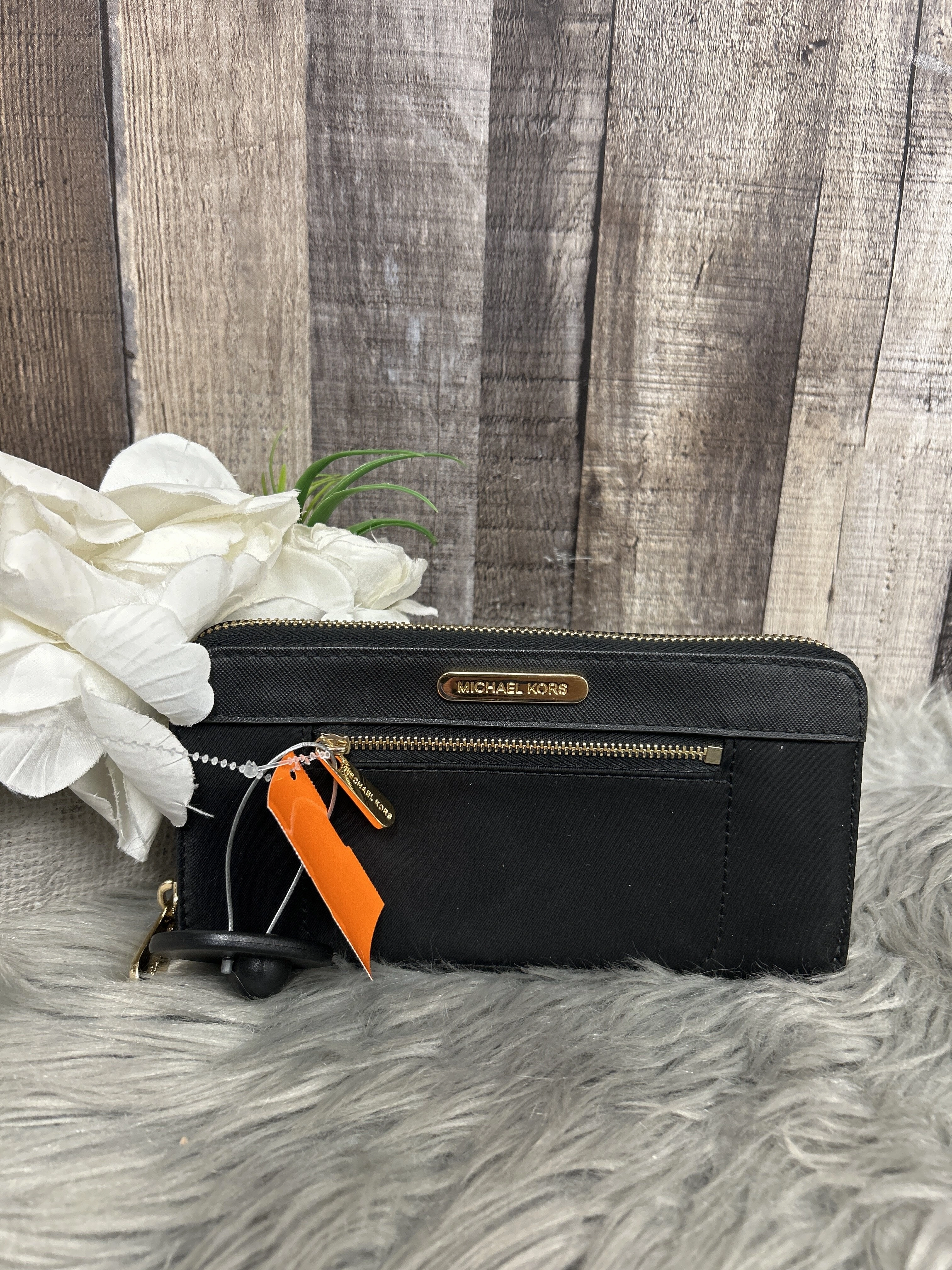 Wallet Designer By Michael Kors  Size: Large