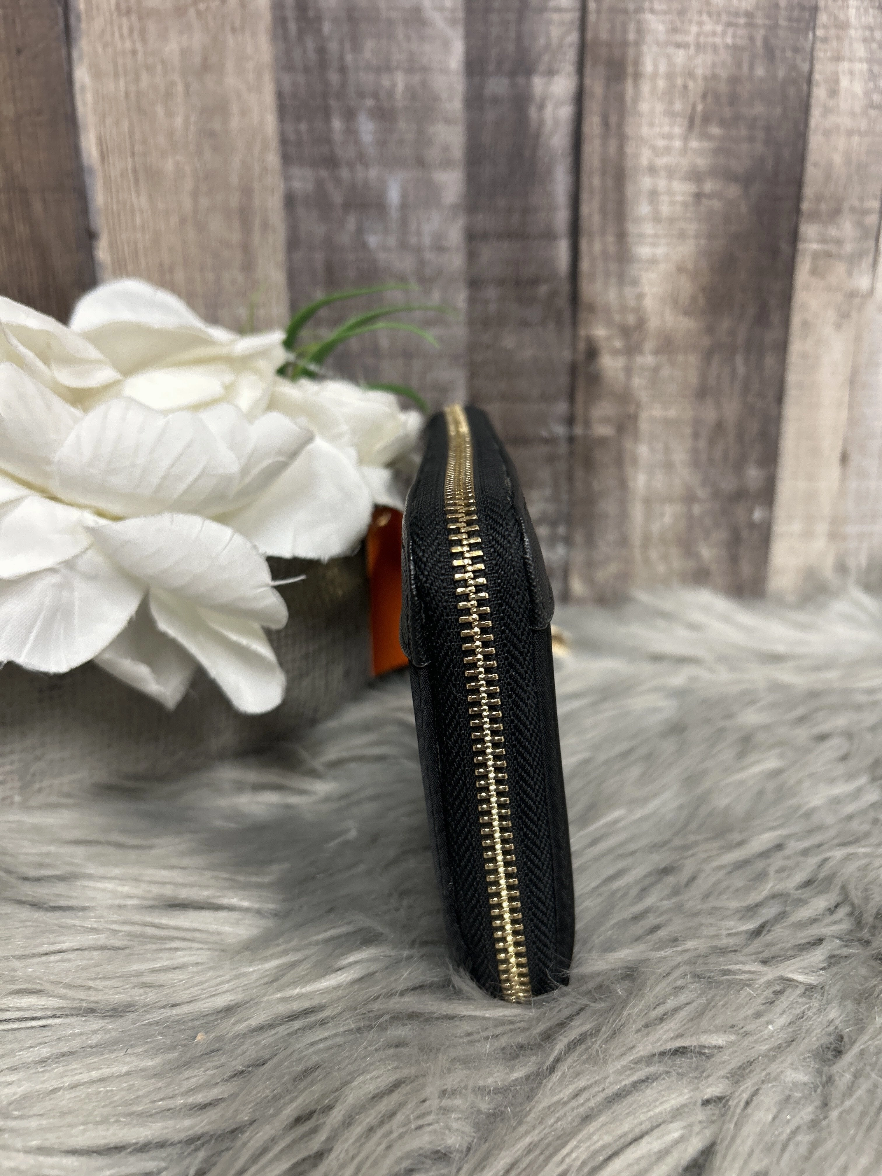 Wallet Designer By Michael Kors  Size: Large