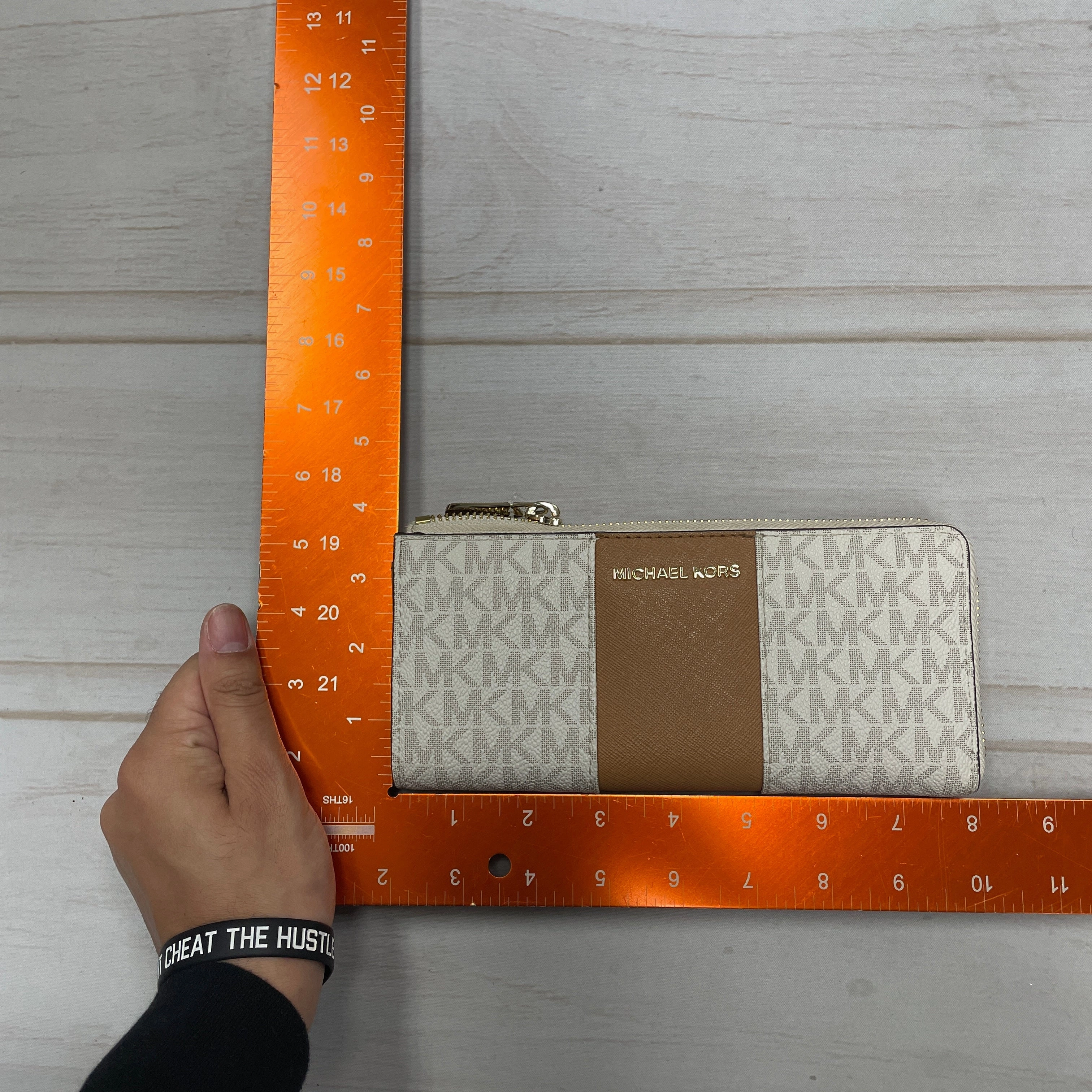 Wallet Designer By Michael Kors, Size: Medium