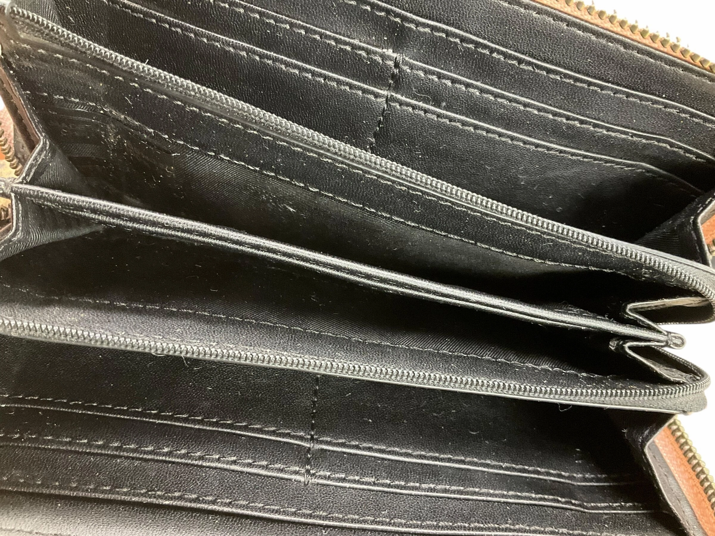 Wallet Designer By Rebecca Minkoff  Size: Large