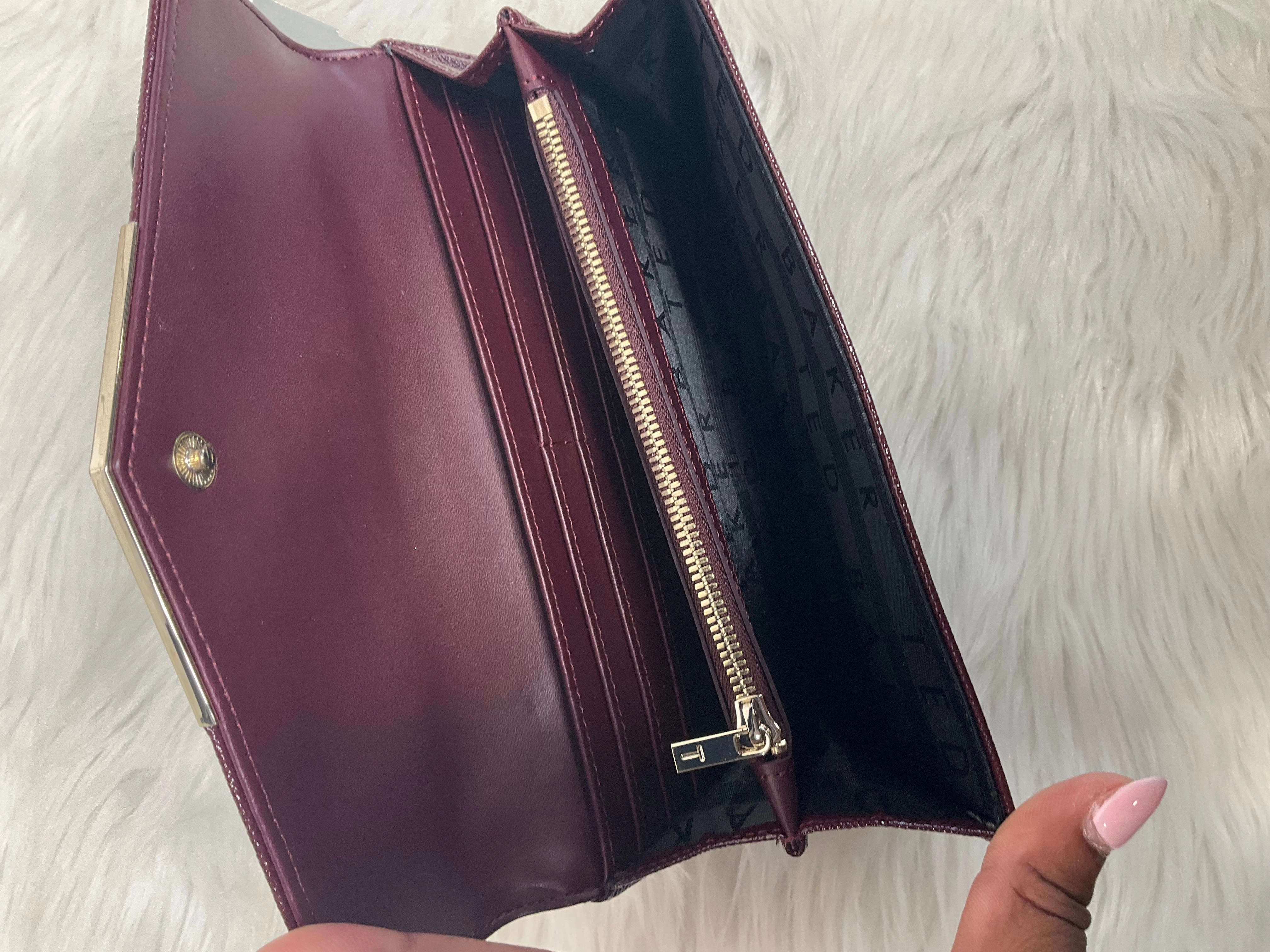 Wallet Designer By Ted Baker  Size: Large