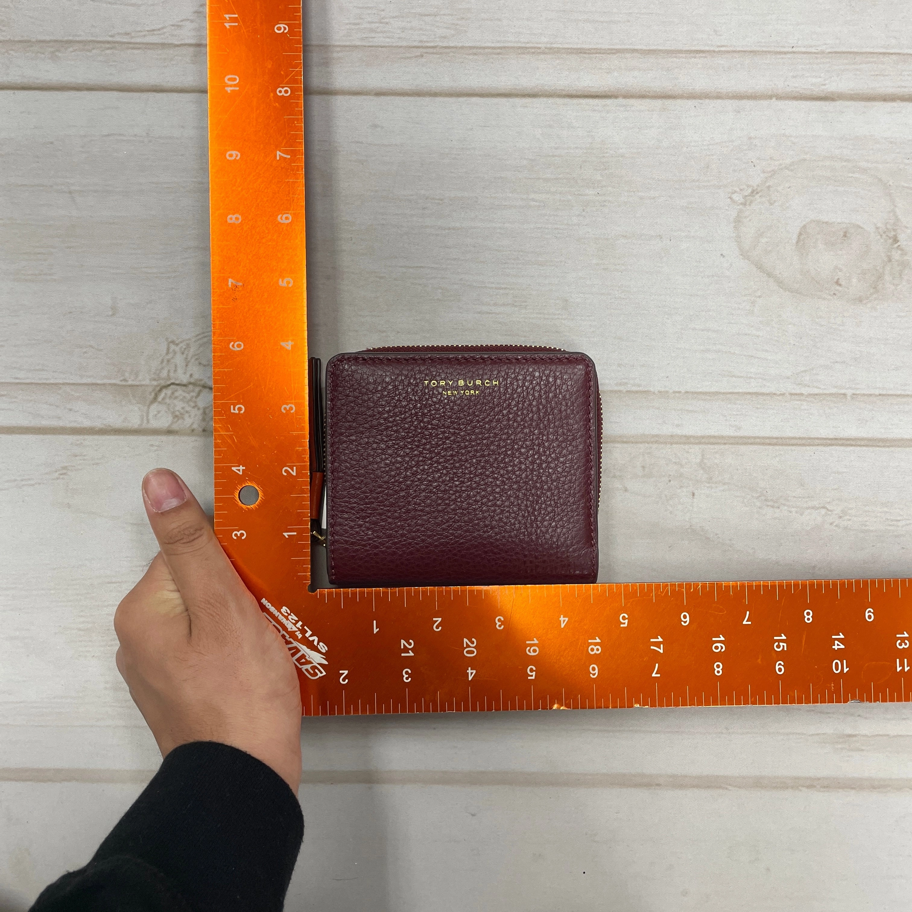 Wallet Designer By Tory Burch, Size: Medium