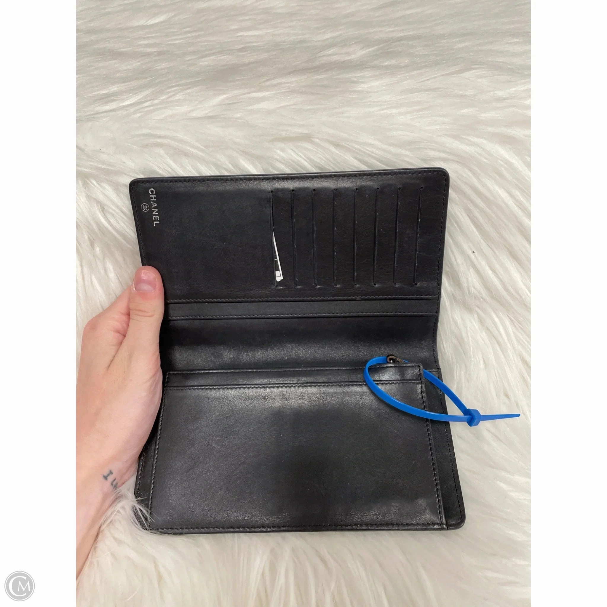 Wallet Luxury Designer By Chanel, Size: Medium