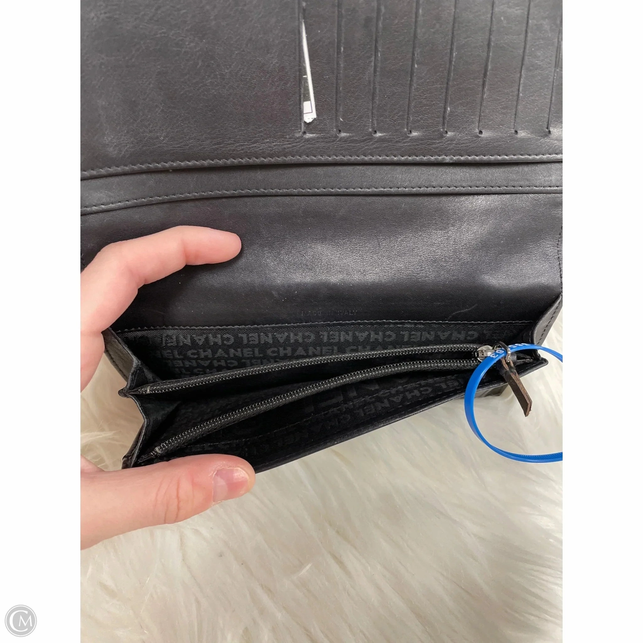 Wallet Luxury Designer By Chanel, Size: Medium