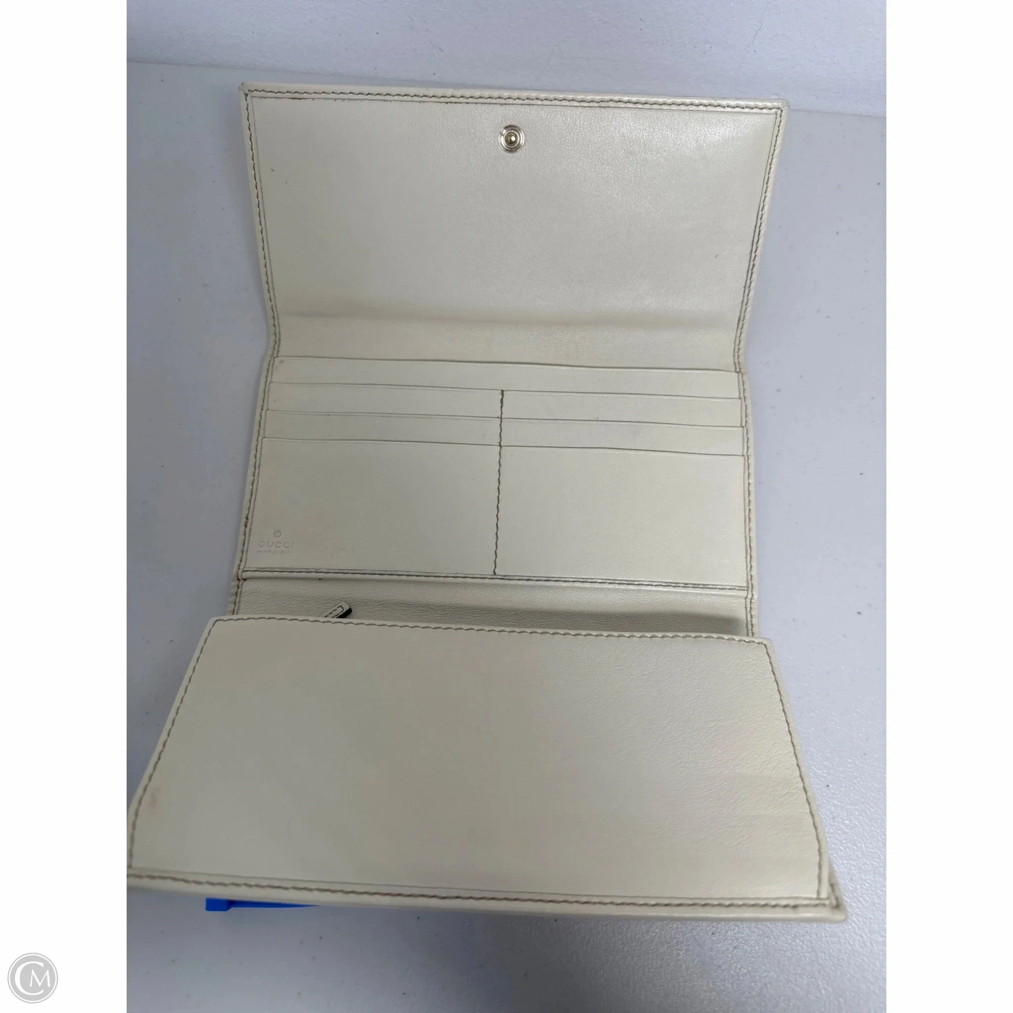Wallet Luxury Designer By Gucci, Size: Medium