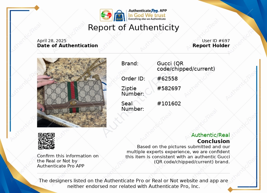 Wallet Luxury Designer By Gucci, Size: Small