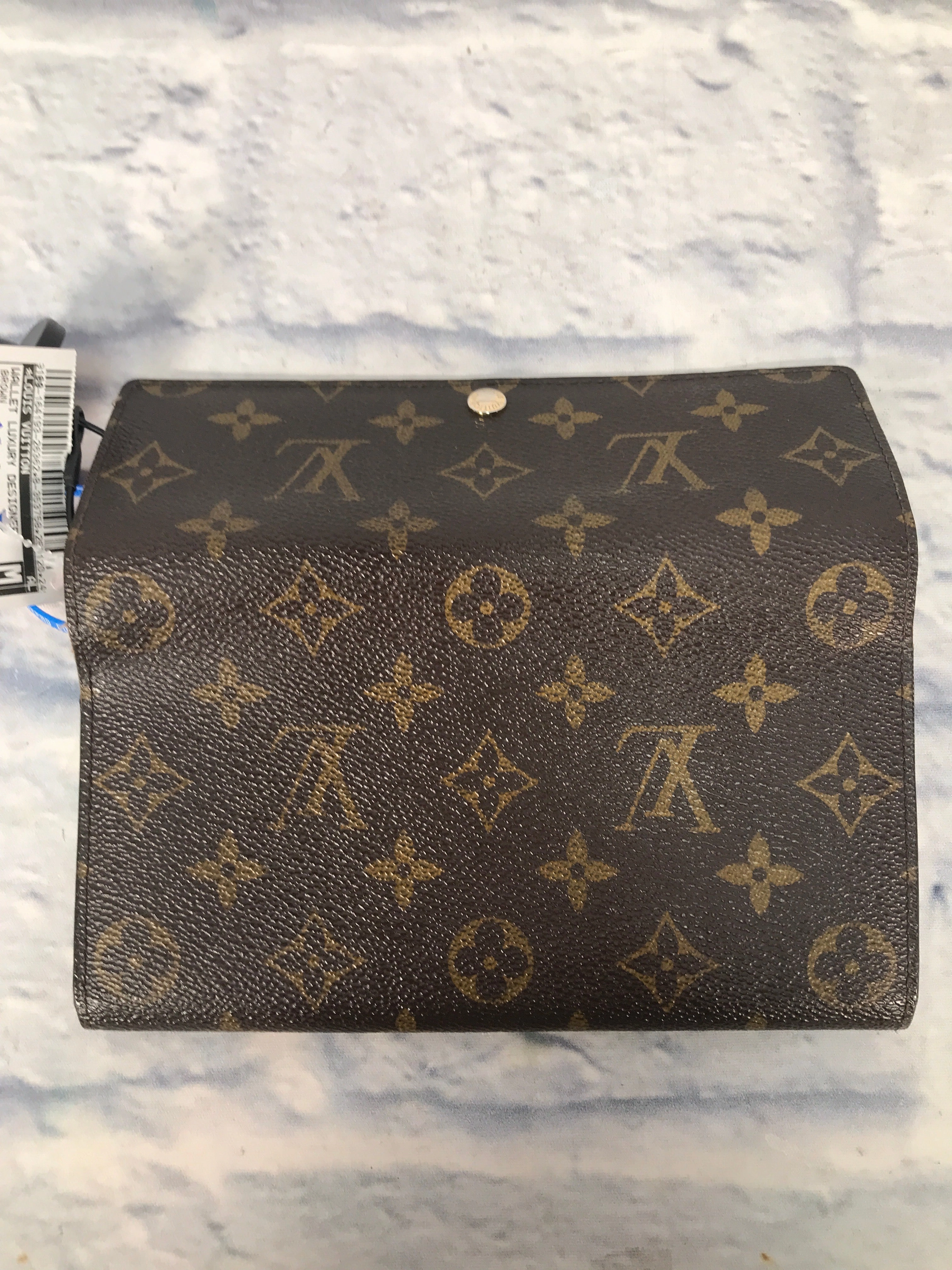 Wallet Luxury Designer By Louis Vuitton, Size: Medium