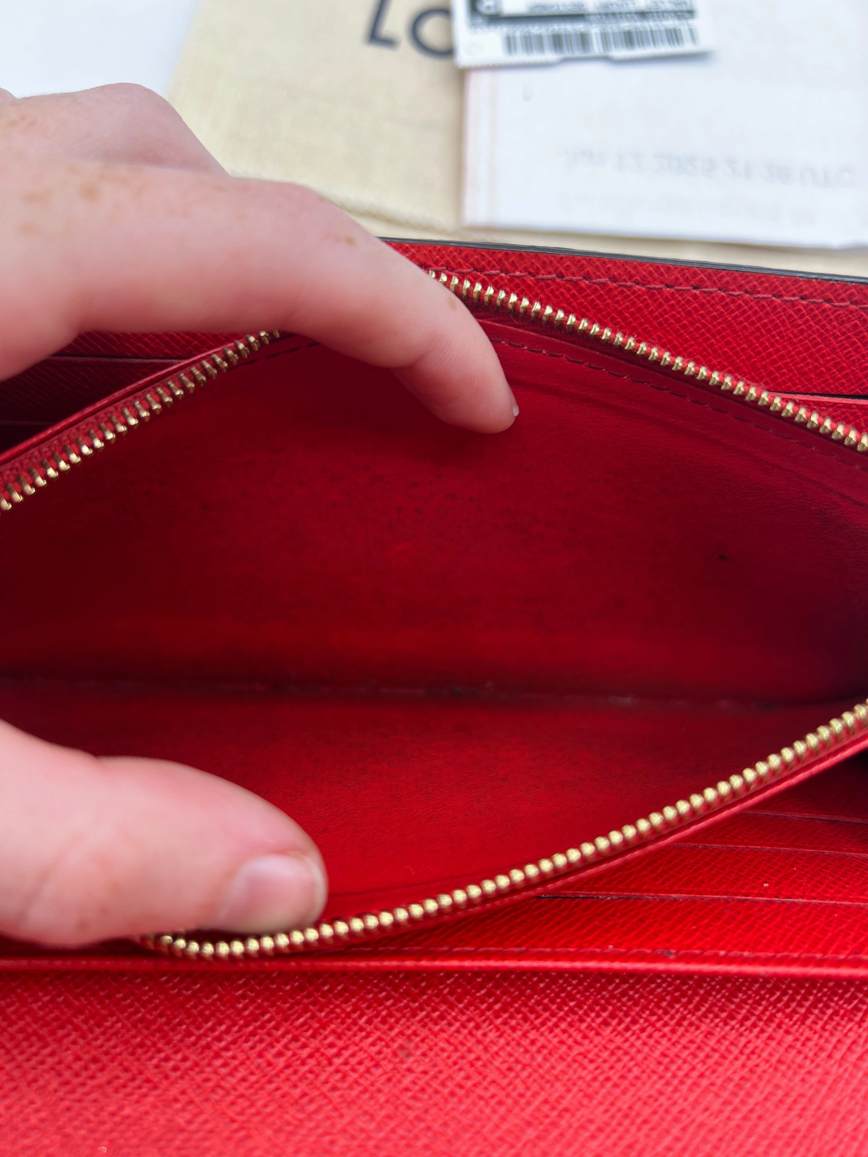 Wallet Luxury Designer By Louis Vuitton, Size: Medium