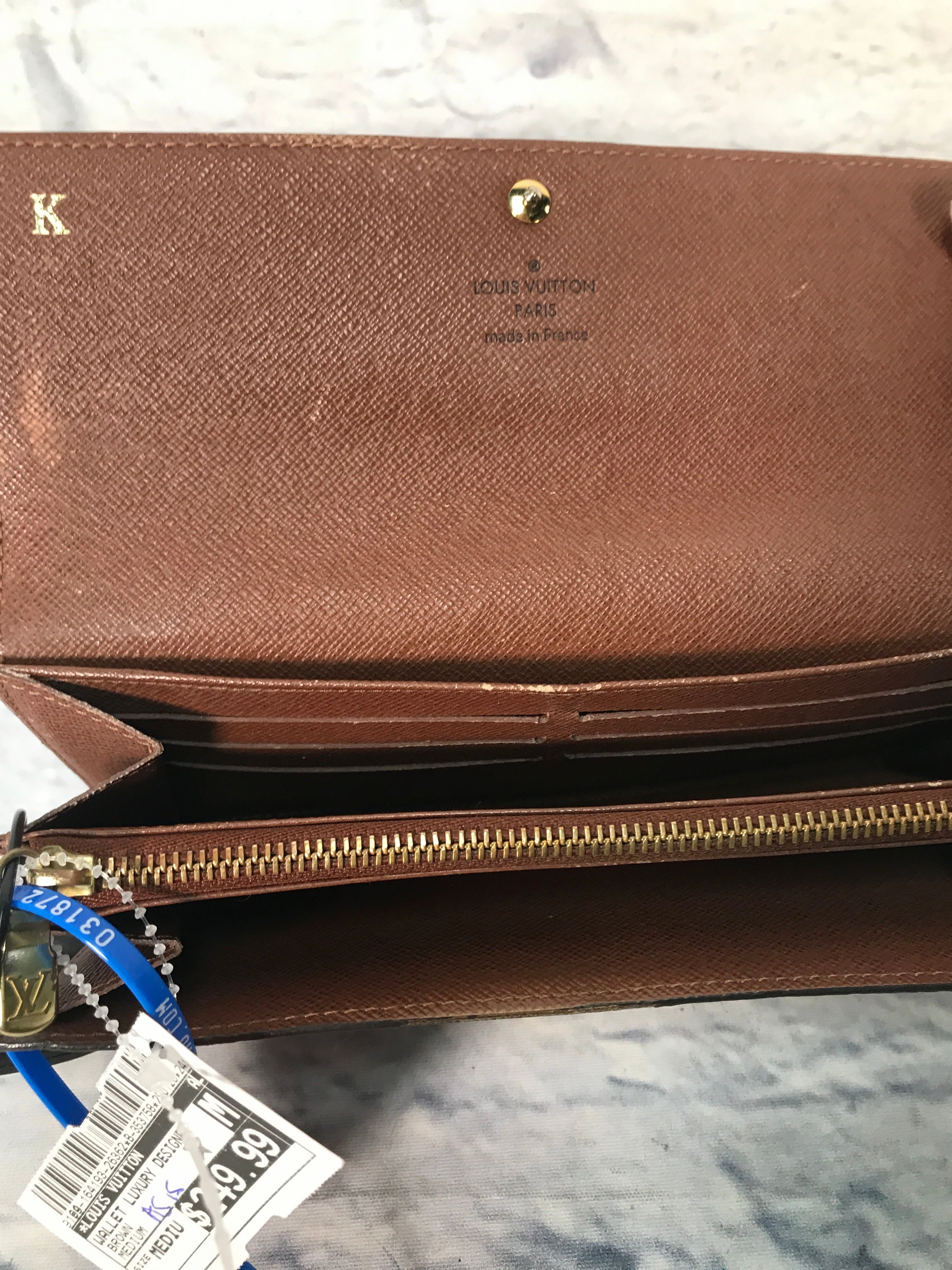 Wallet Luxury Designer By Louis Vuitton, Size: Medium