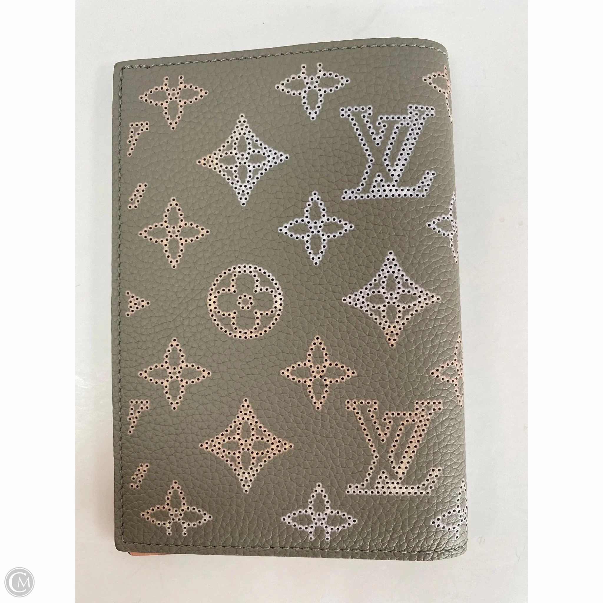 Wallet Luxury Designer By Louis Vuitton, Size: Medium