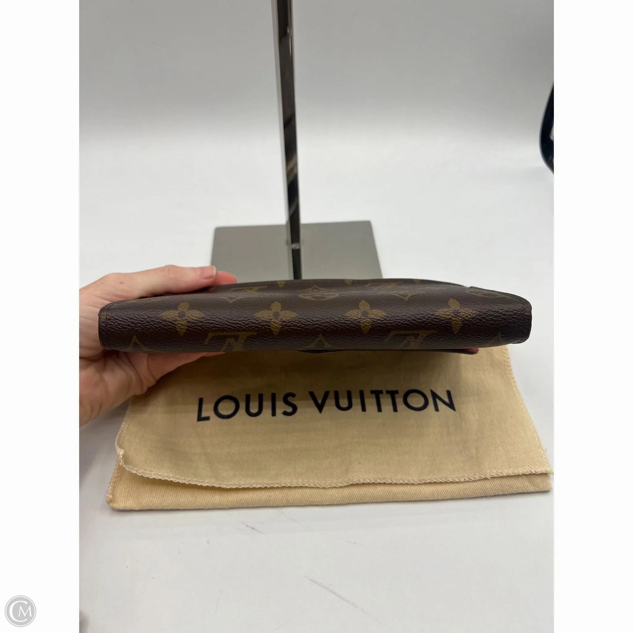 Wallet Luxury Designer By Louis Vuitton, Size: Medium