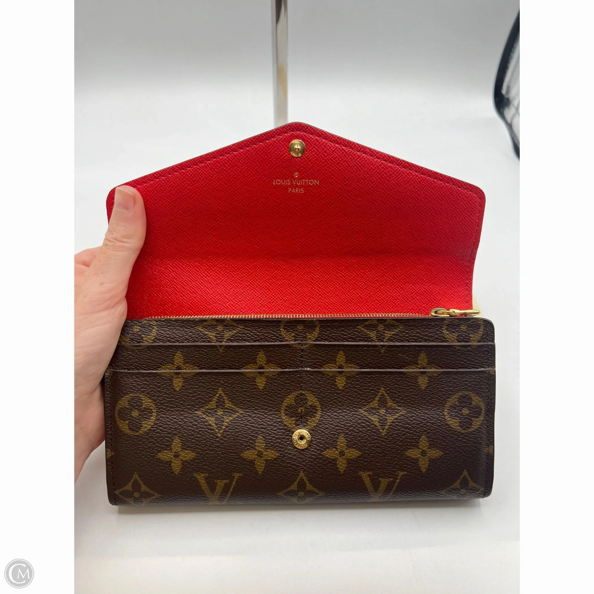 Wallet Luxury Designer By Louis Vuitton, Size: Medium