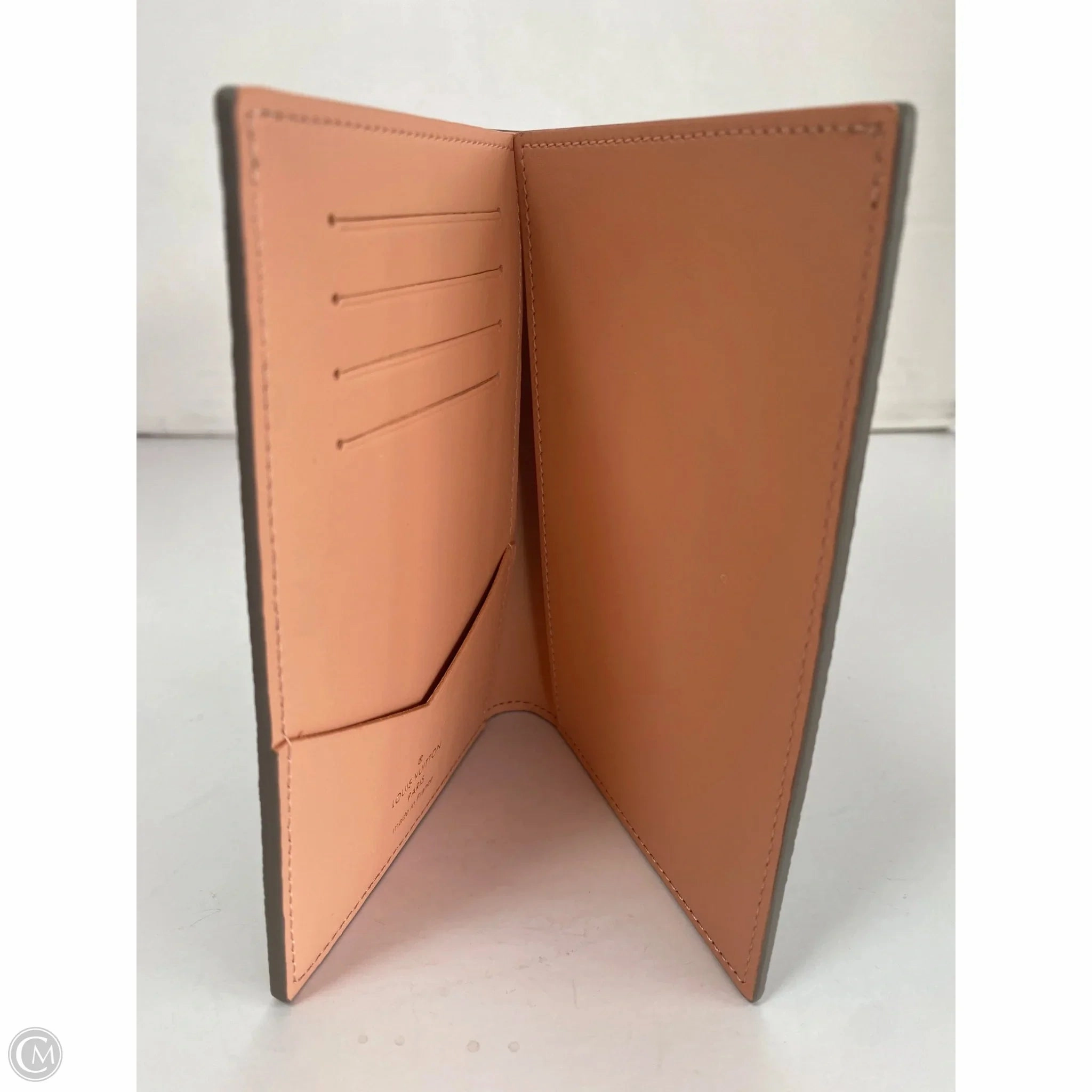 Wallet Luxury Designer By Louis Vuitton, Size: Medium