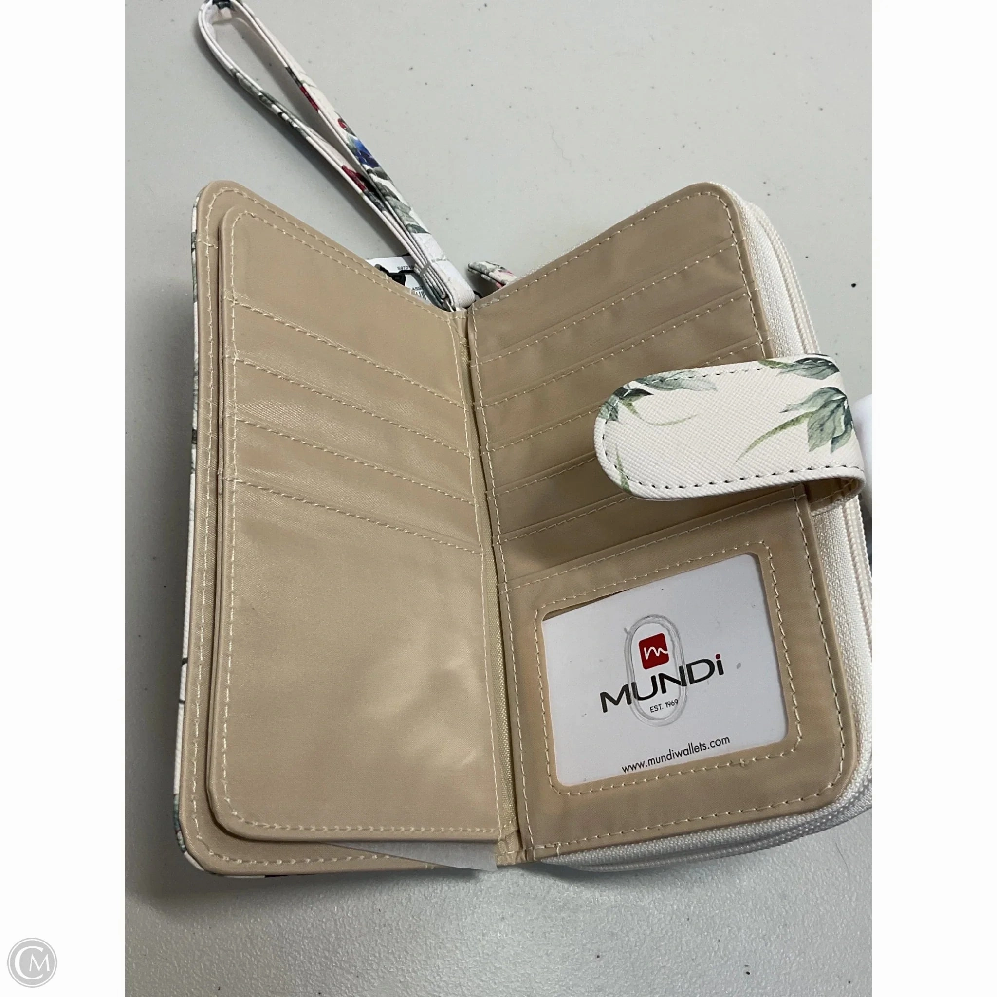 Wristlet By Clothes Mentor, Size: Medium