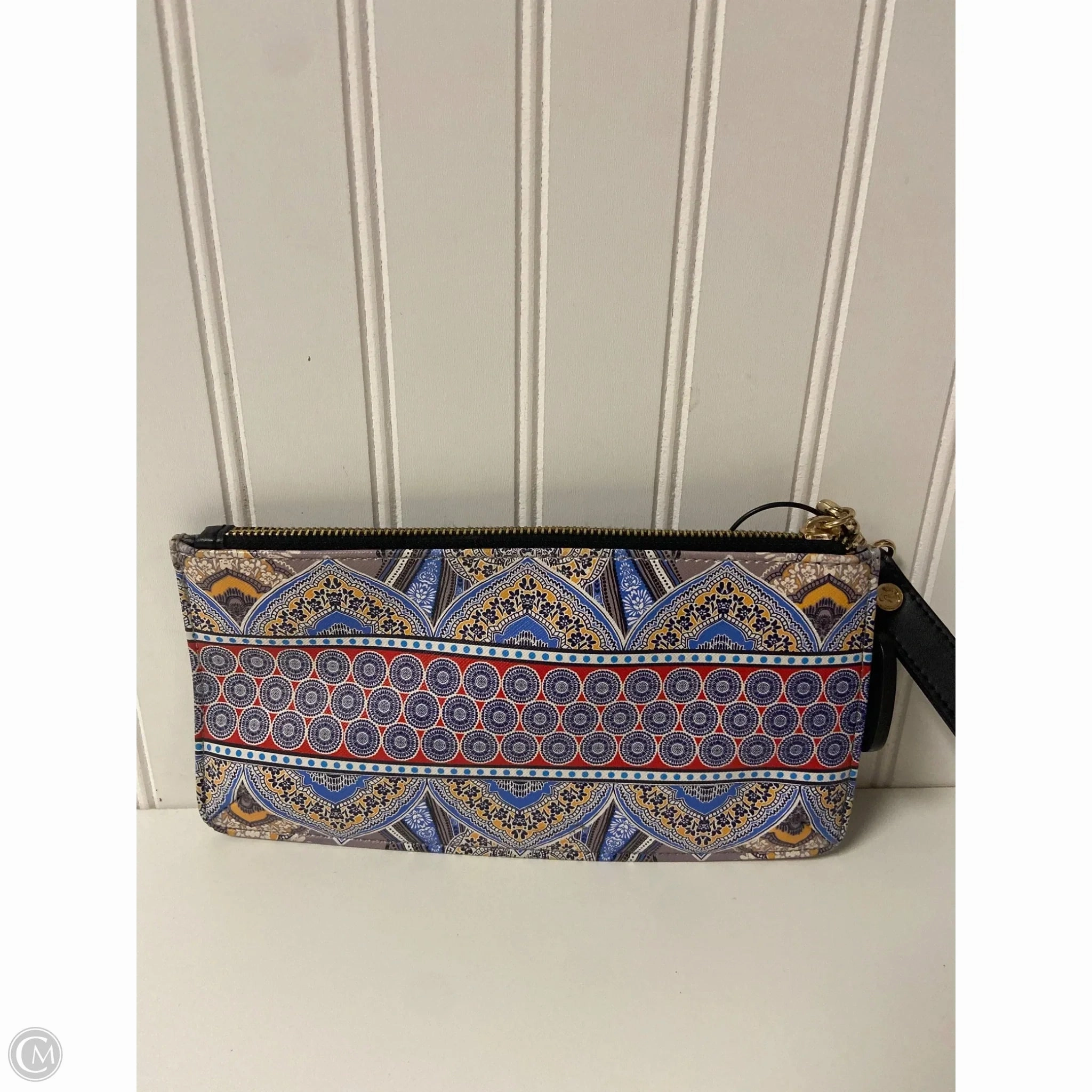 Wristlet By Clothes Mentor, Size: Medium