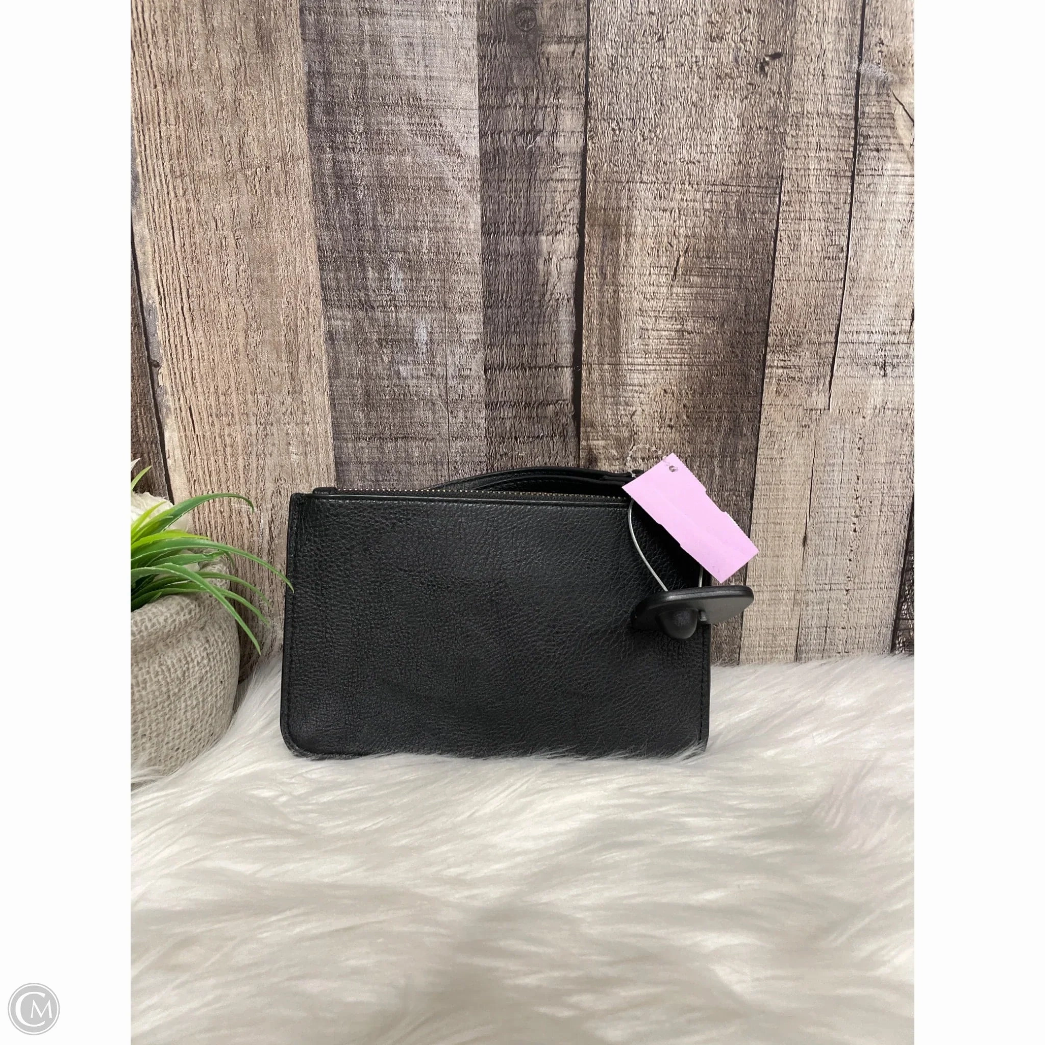 Wristlet By Universal Thread, Size: Small