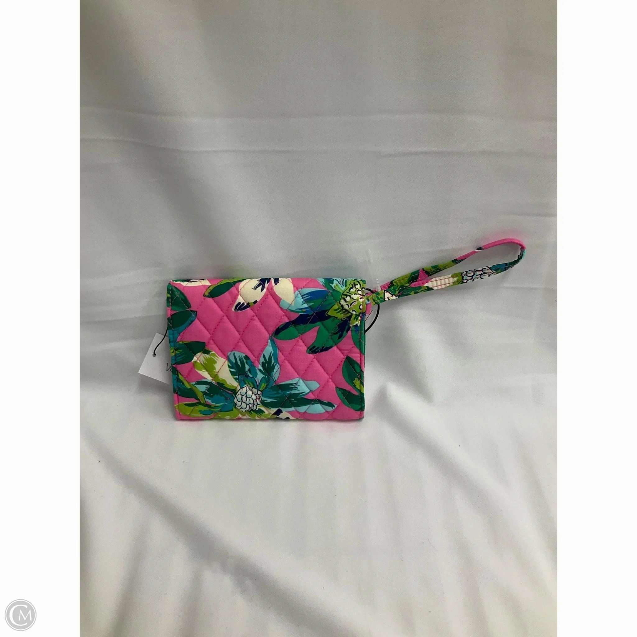 Wristlet By Vera Bradley, Size: Medium