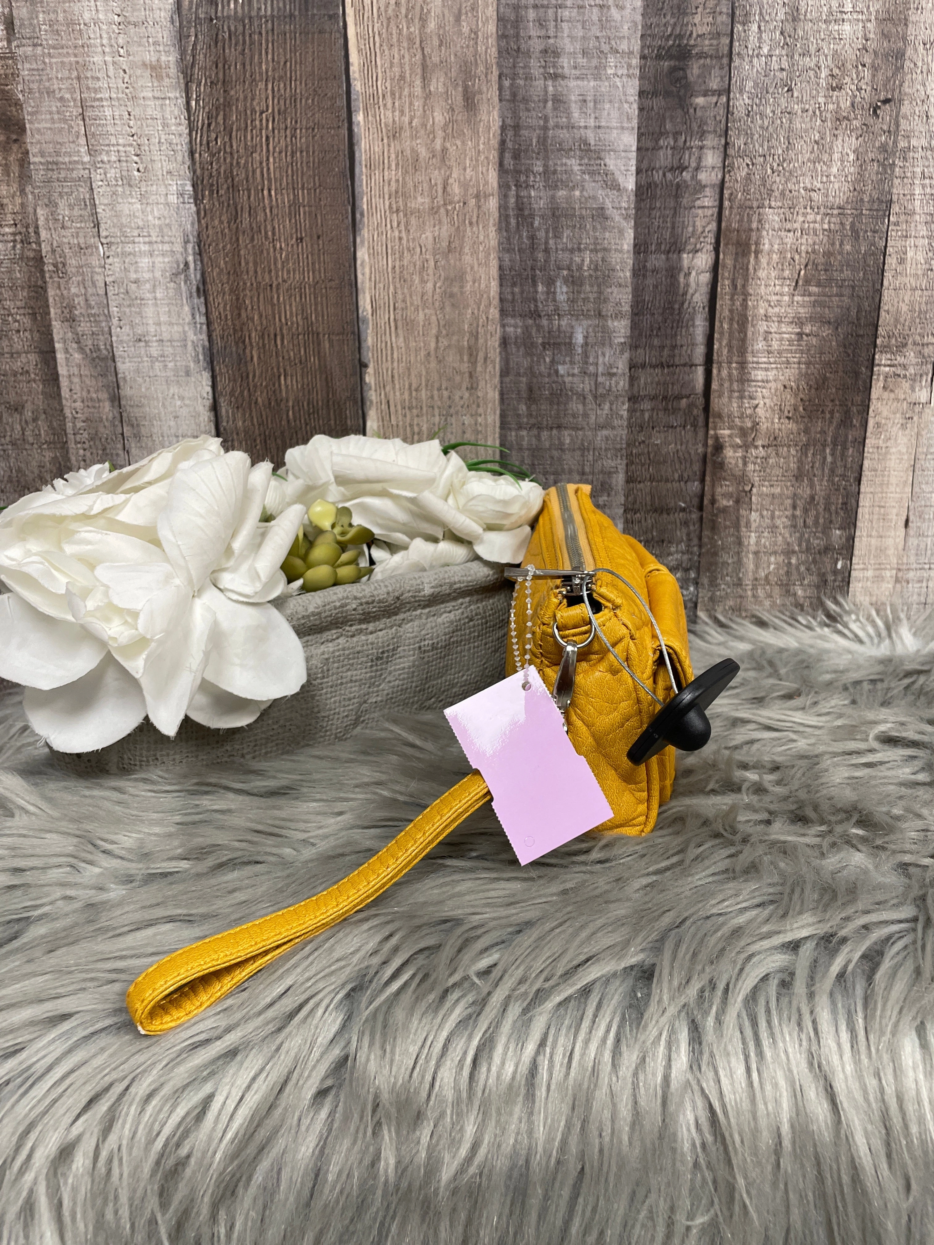 Wristlet Cmf, Size Small