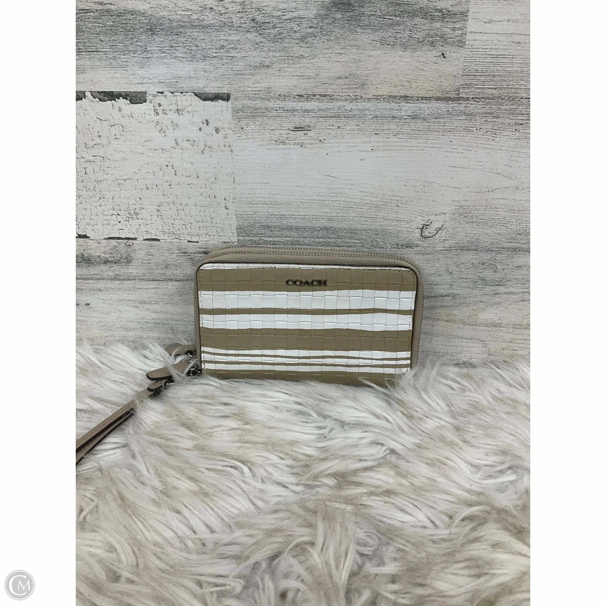 Wristlet Designer By Coach, Size: Medium