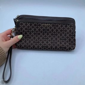 Wristlet Designer By Coach, Size: Medium