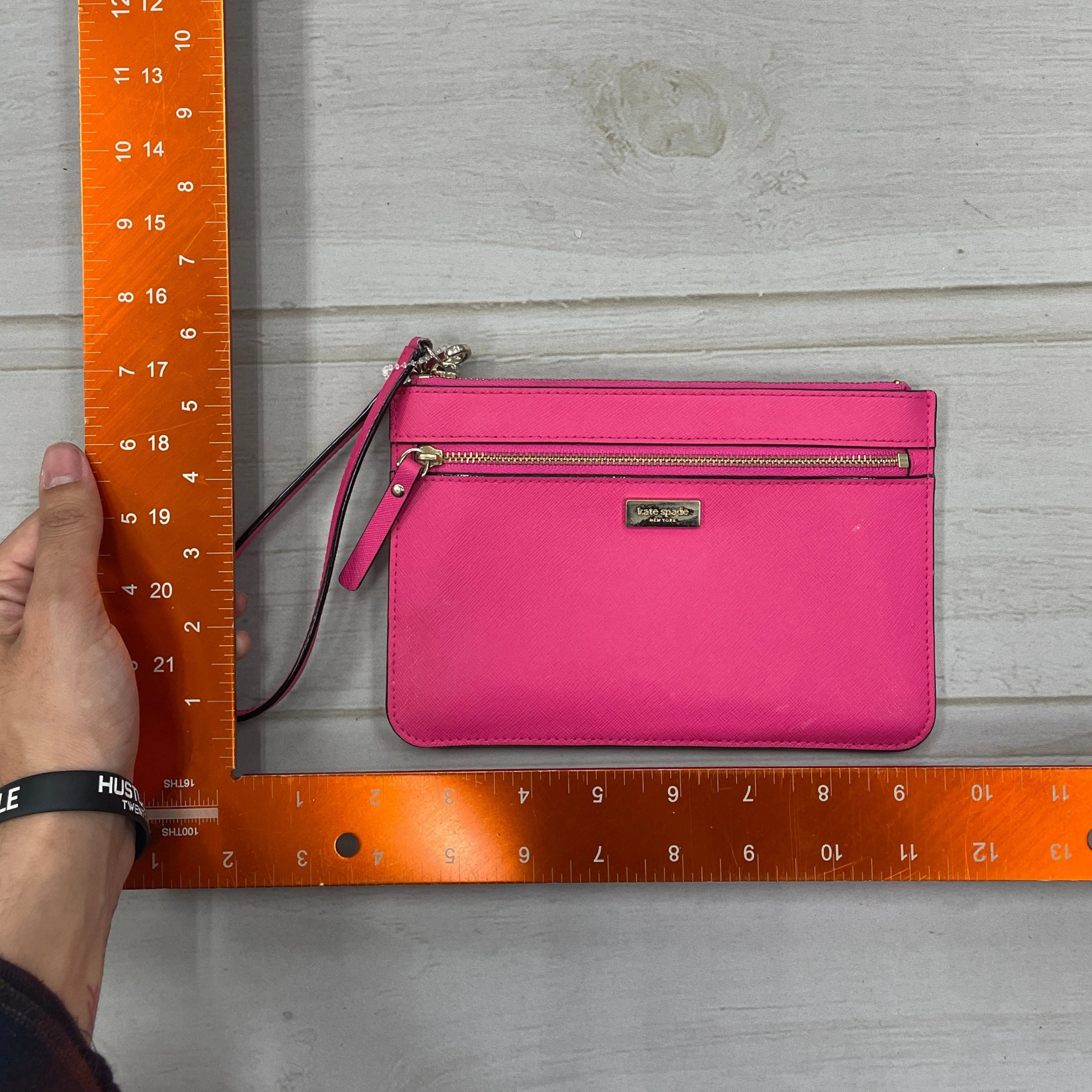 Wristlet Designer By Kate Spade, Size: Medium