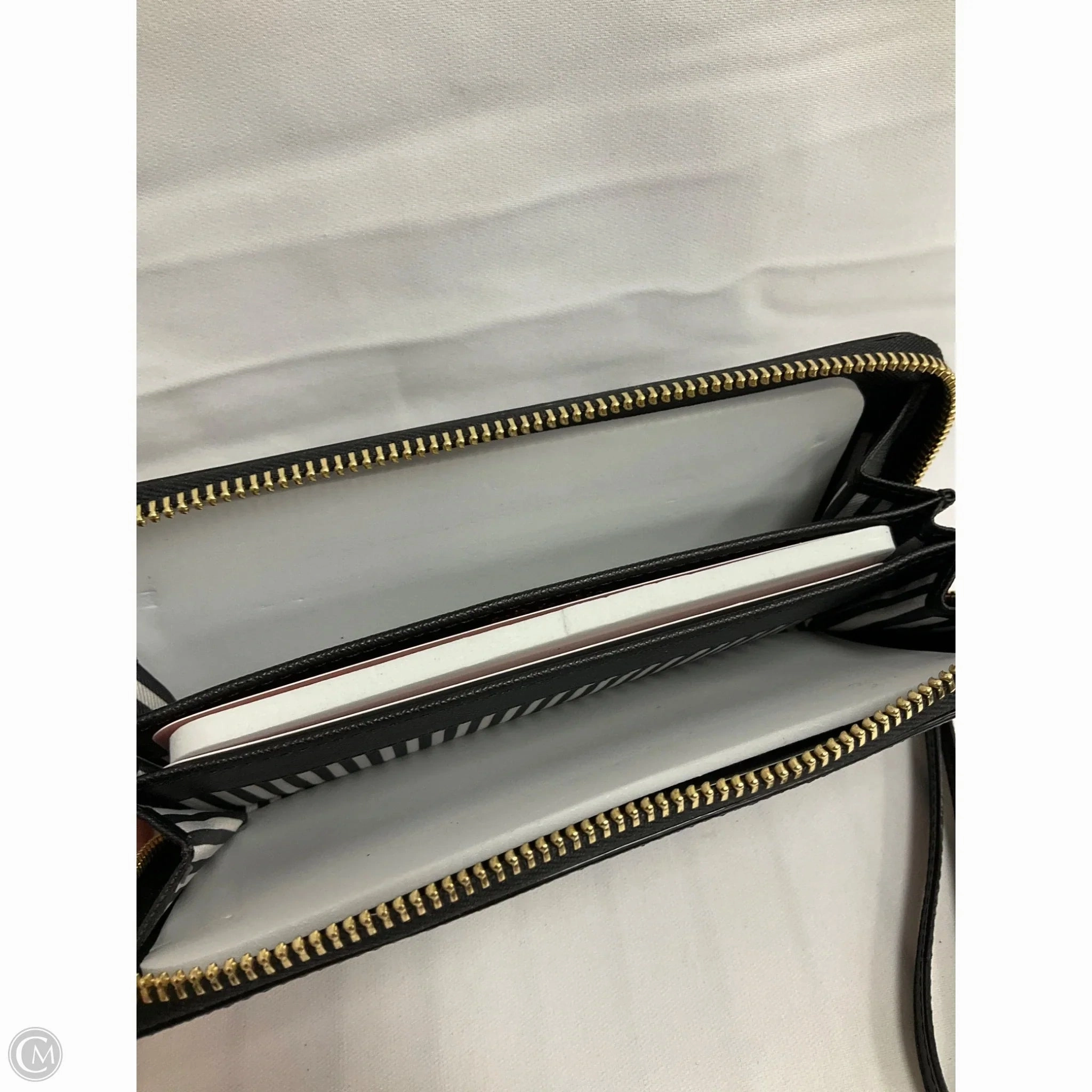 Wristlet Designer By Kate Spade, Size: Medium