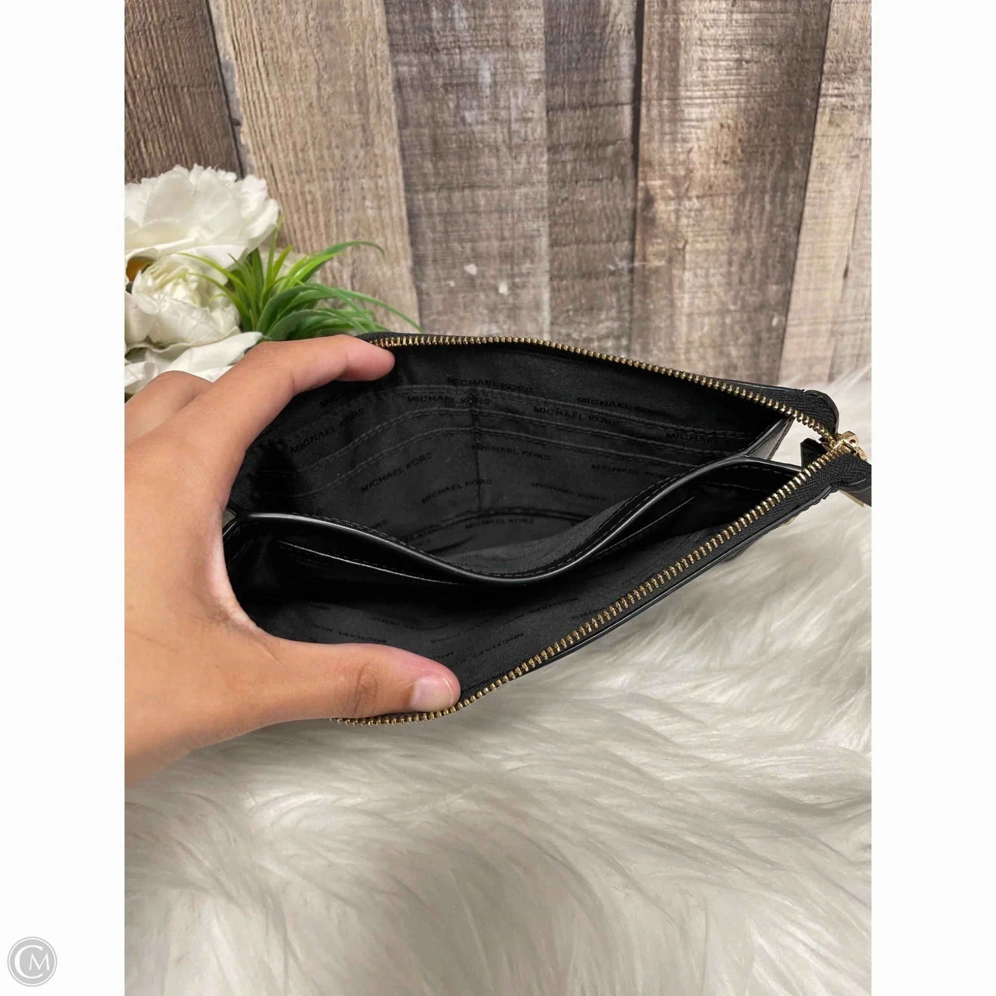 Wristlet Designer By Michael Antonio, Size: Large