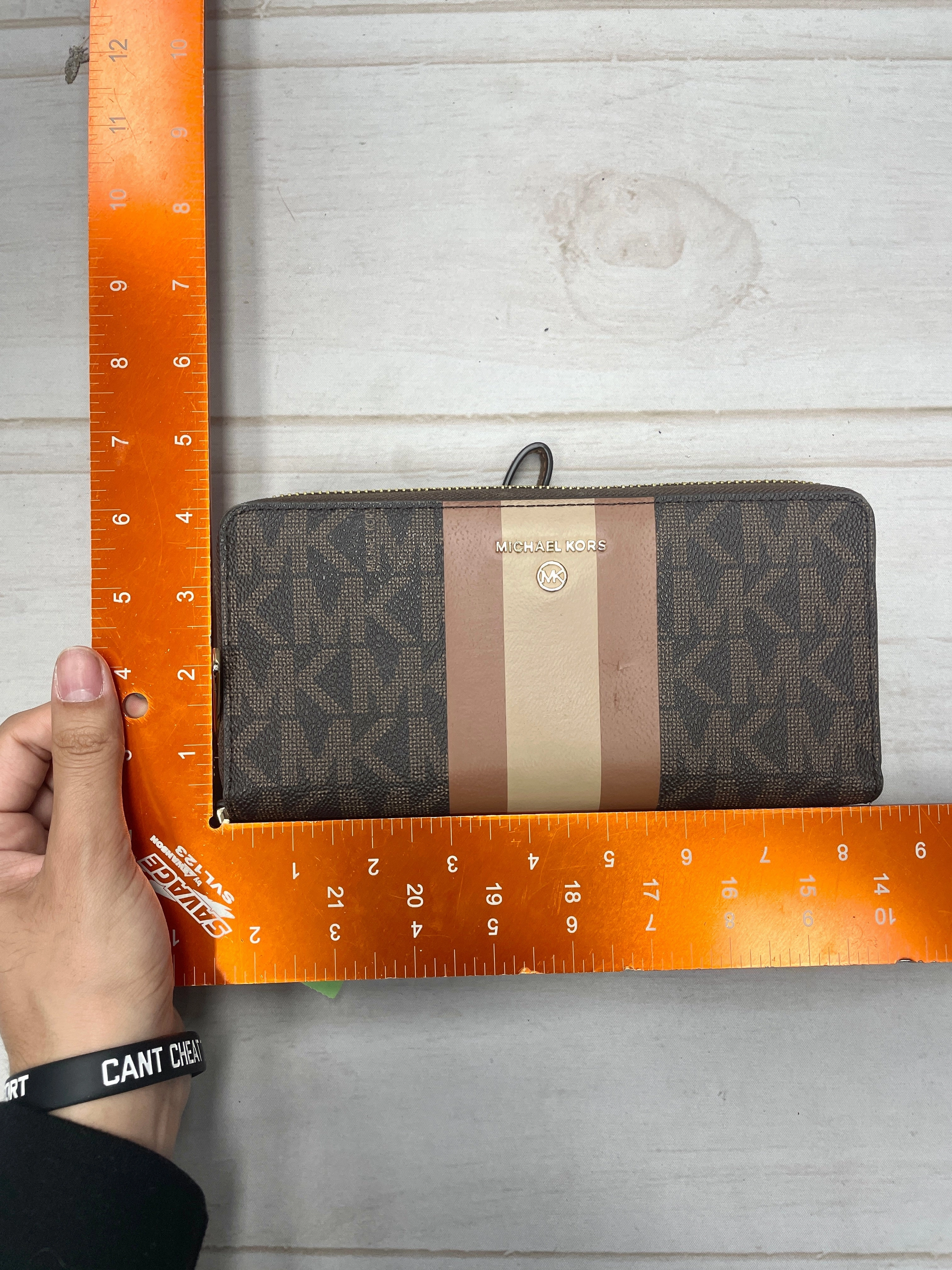 Wristlet Designer By Michael Kors, Size: Large