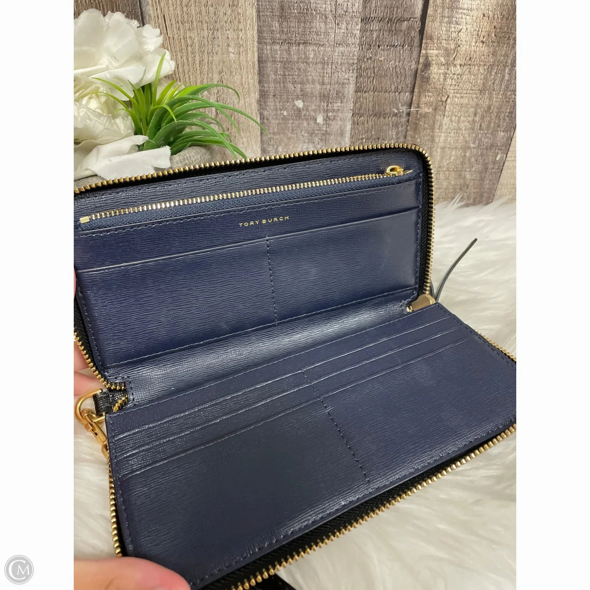 Wristlet Designer By Tory Burch, Size: Large