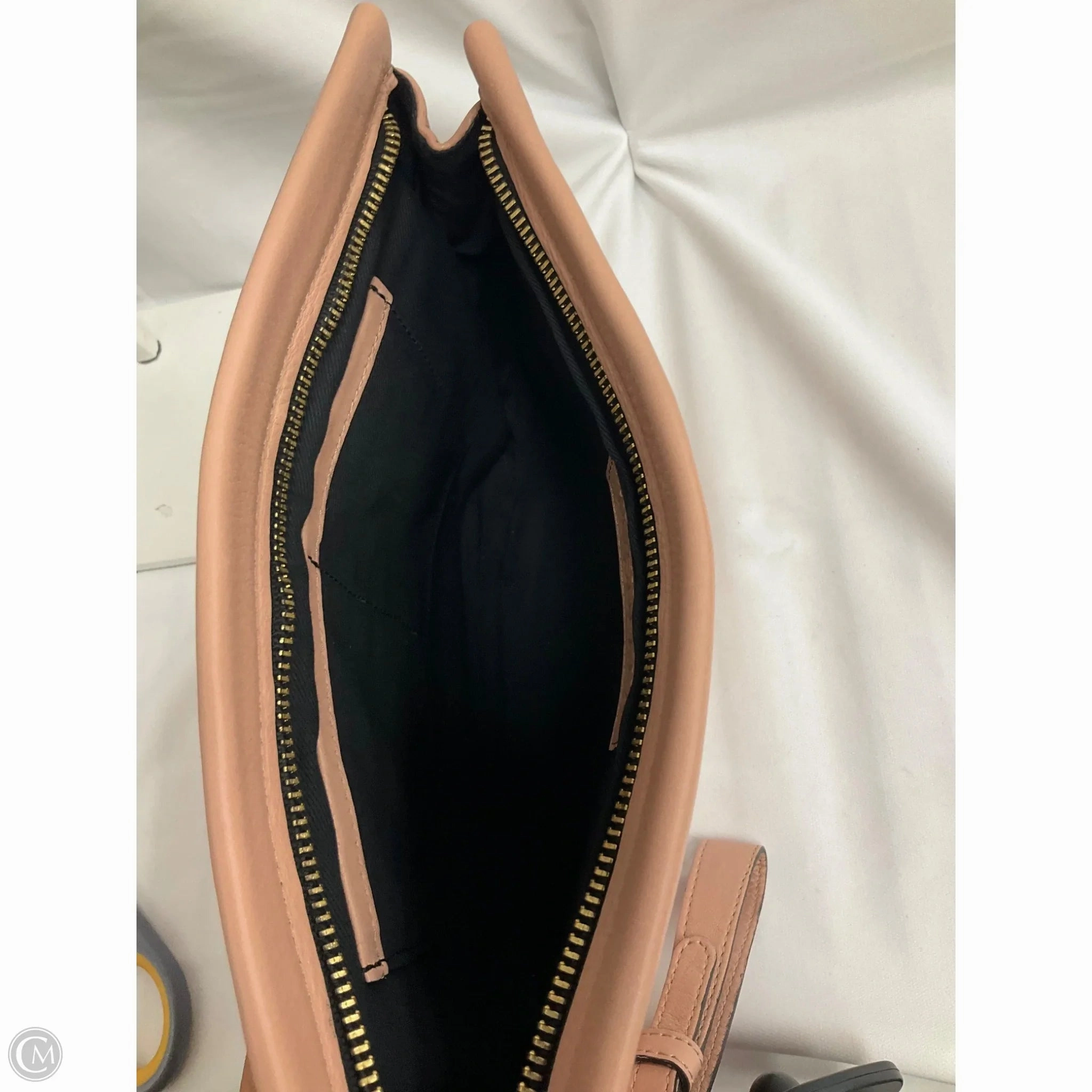 Wristlet Leather By Clothes Mentor, Size: Large