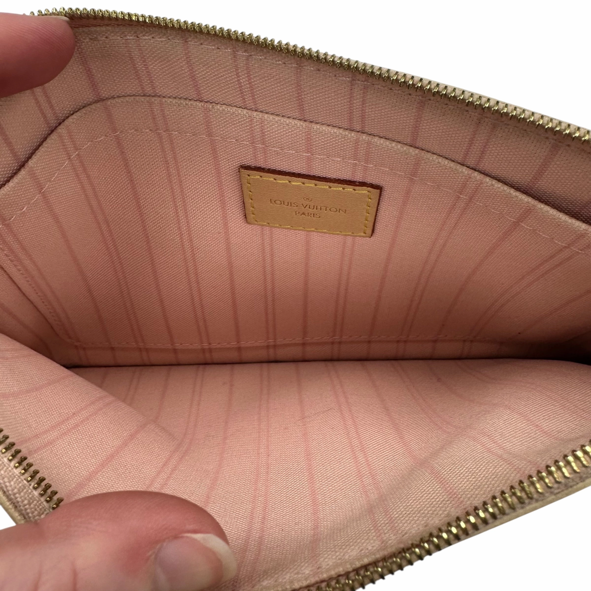 Wristlet Luxury Designer By Louis Vuitton In Cream, Size:Medium