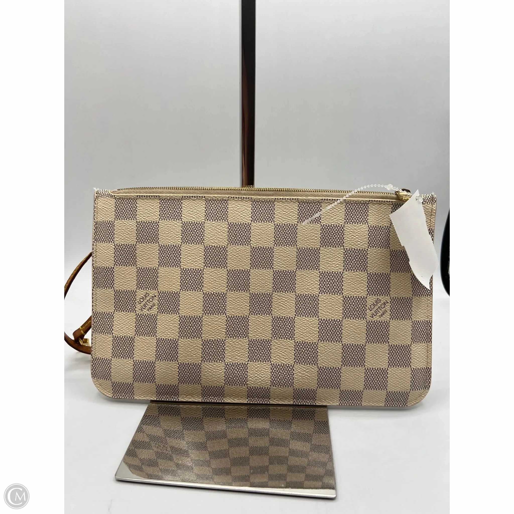 Wristlet Luxury Designer By Louis Vuitton, Size: Medium