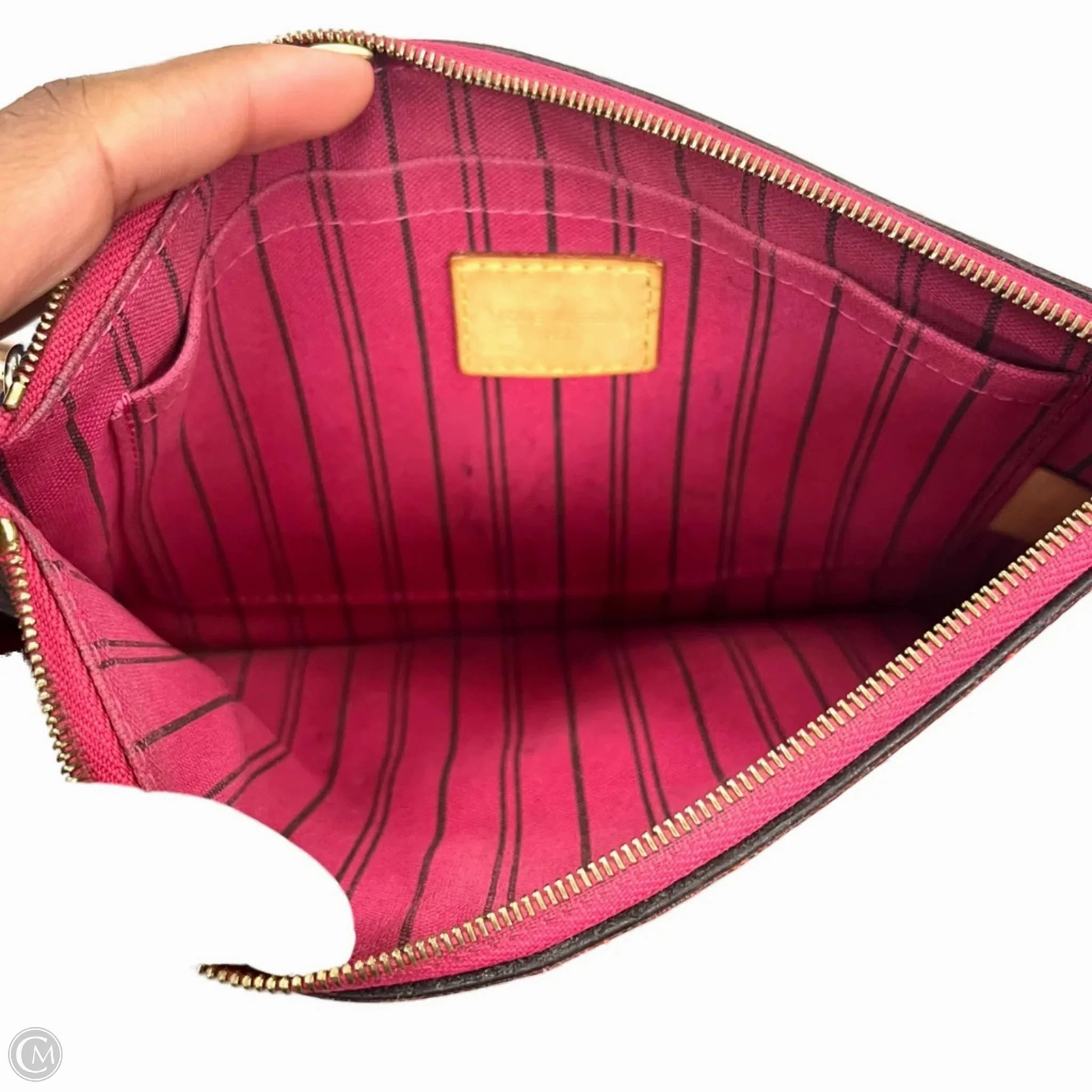 Wristlet Luxury Designer By Louis Vuitton, Size: Medium