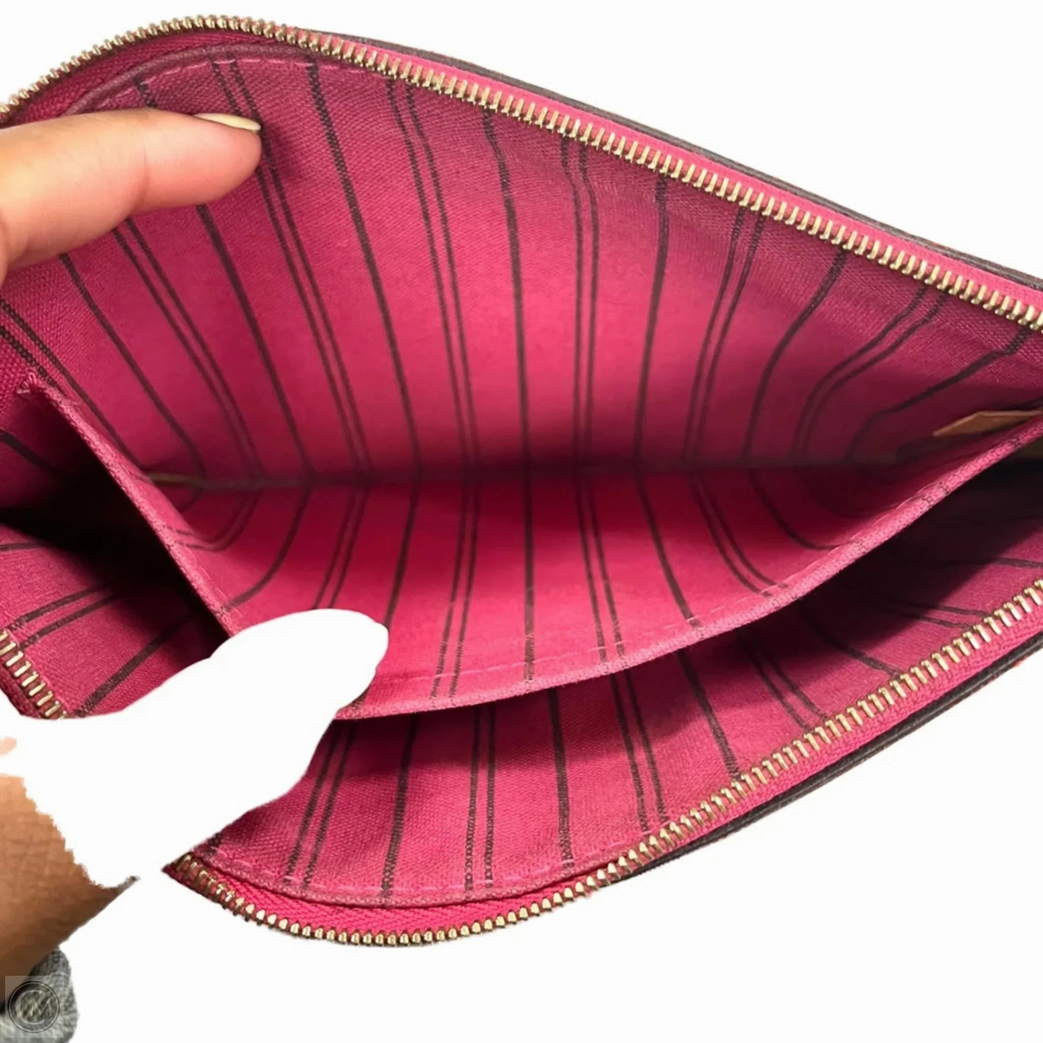 Wristlet Luxury Designer By Louis Vuitton, Size: Medium